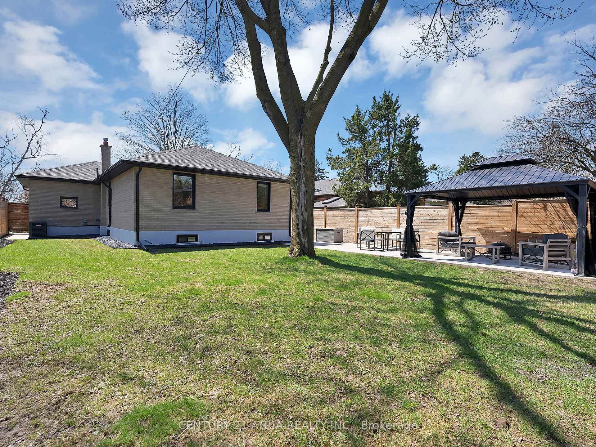 10 Dunrobin Drive - Detached photo 32 of 40 in Etobicoke (Islington / Rexdale), Ontario