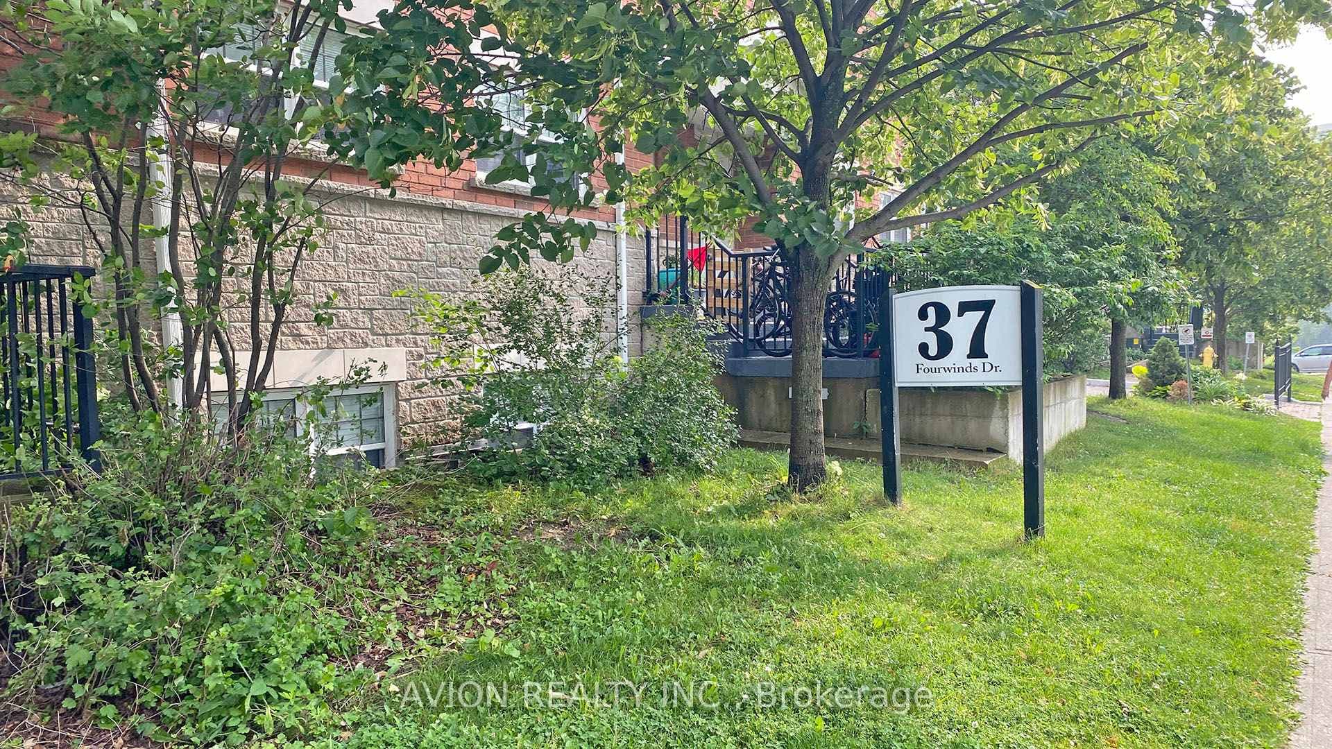 37 Four Winds Drive Unit 111 - home for sale in Downsview / Black Creek, Ontario