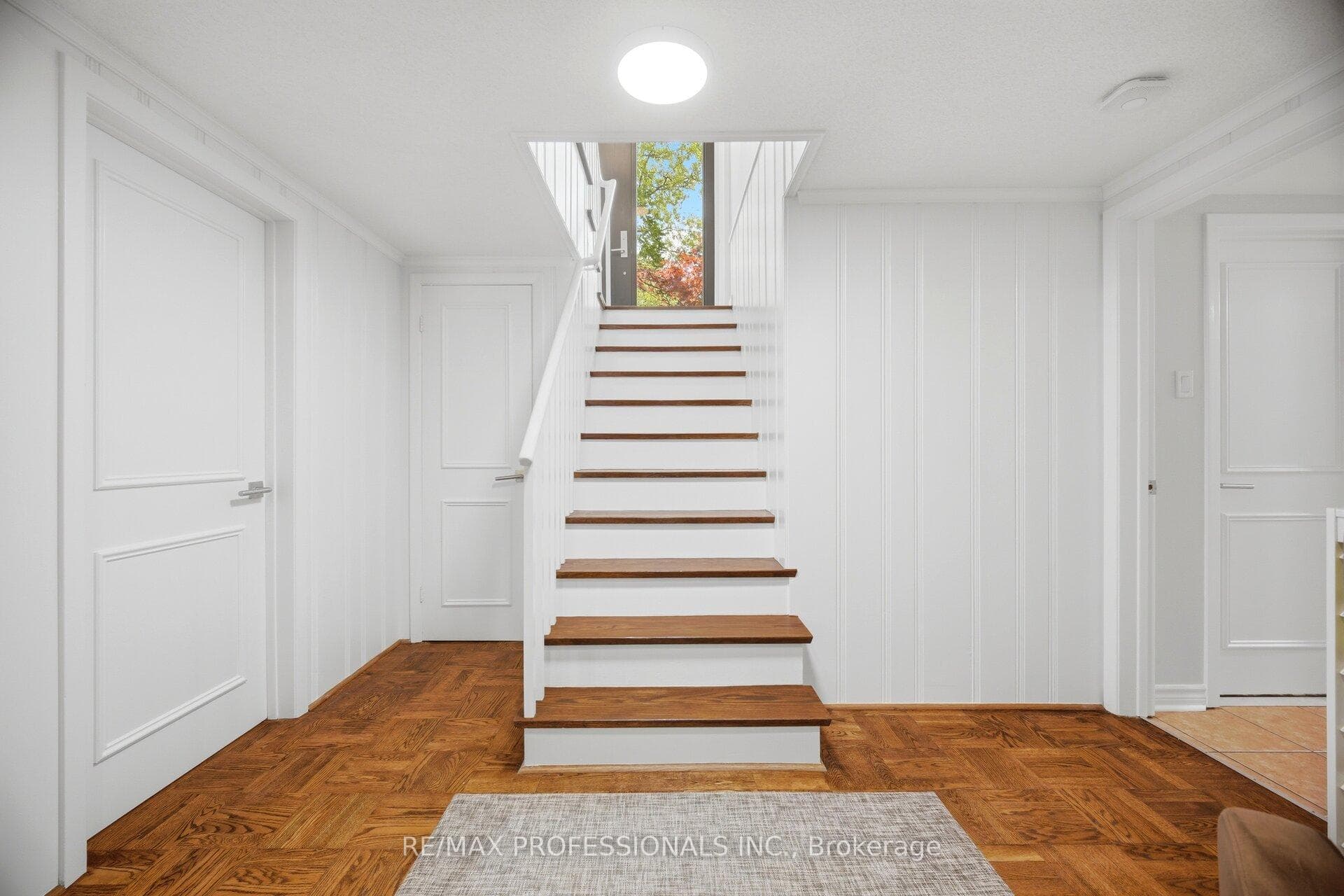 10 Cosway Court - Detached photo 23 of 46 in Etobicoke (Islington / Rexdale), Ontario