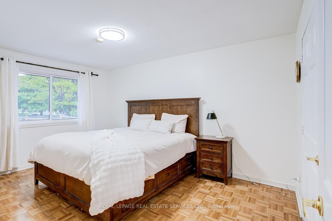 195 Cullum Court - Semi-Detached photo 20 of 43 in Burlington, Ontario