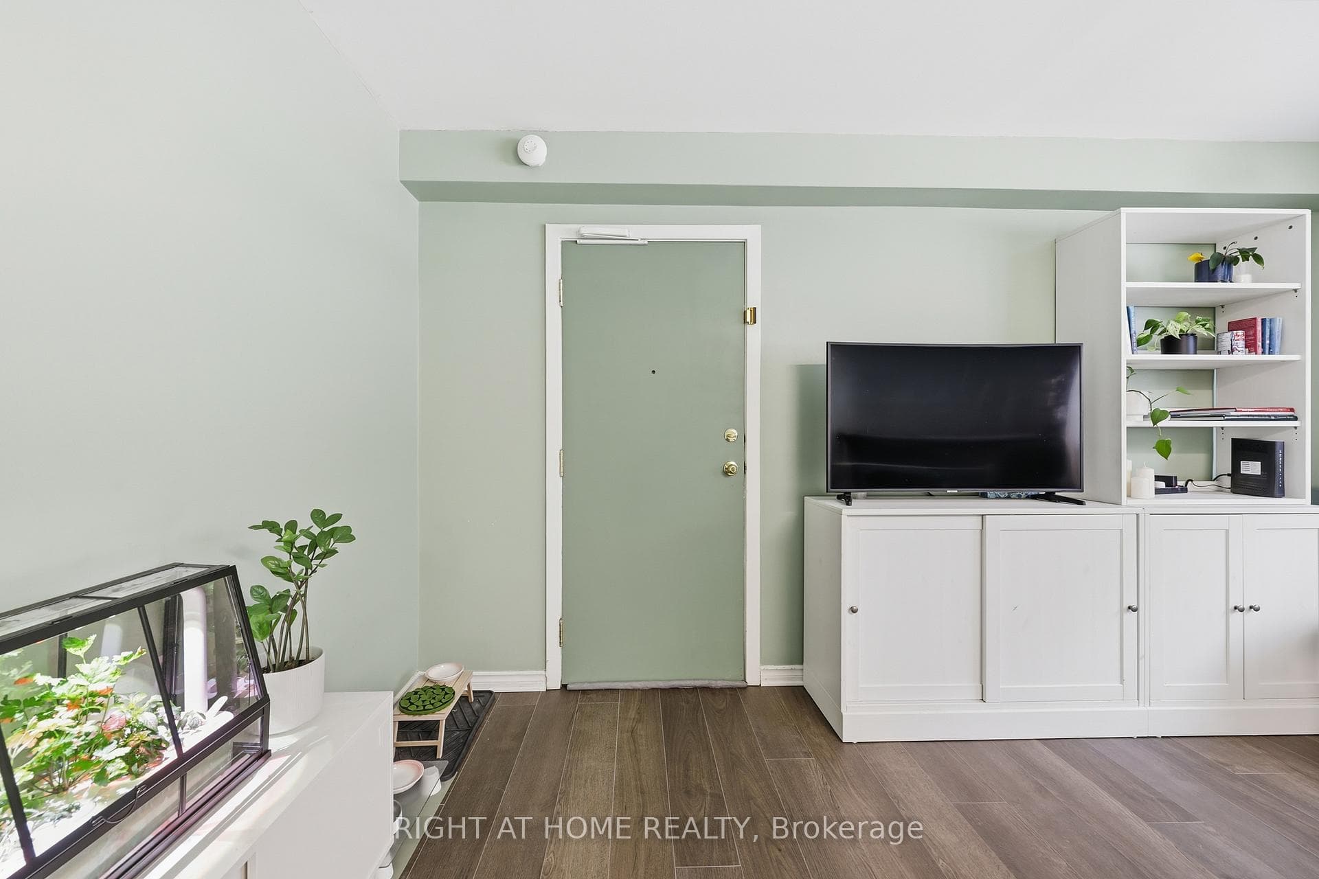 223 MacNab Street Unit 11 - Condo photo 7 of 17 in Hamilton, Ontario