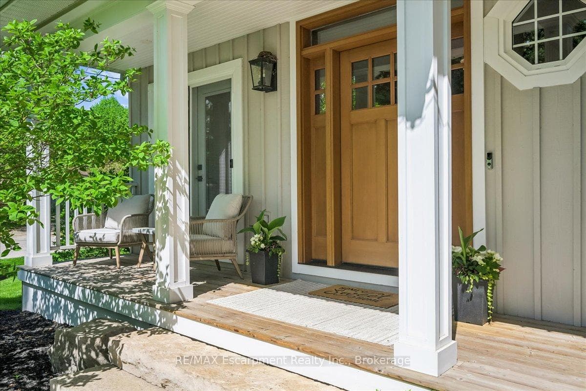 549 Jeanette Drive - Detached photo 9 of 39 in Oakville, Ontario