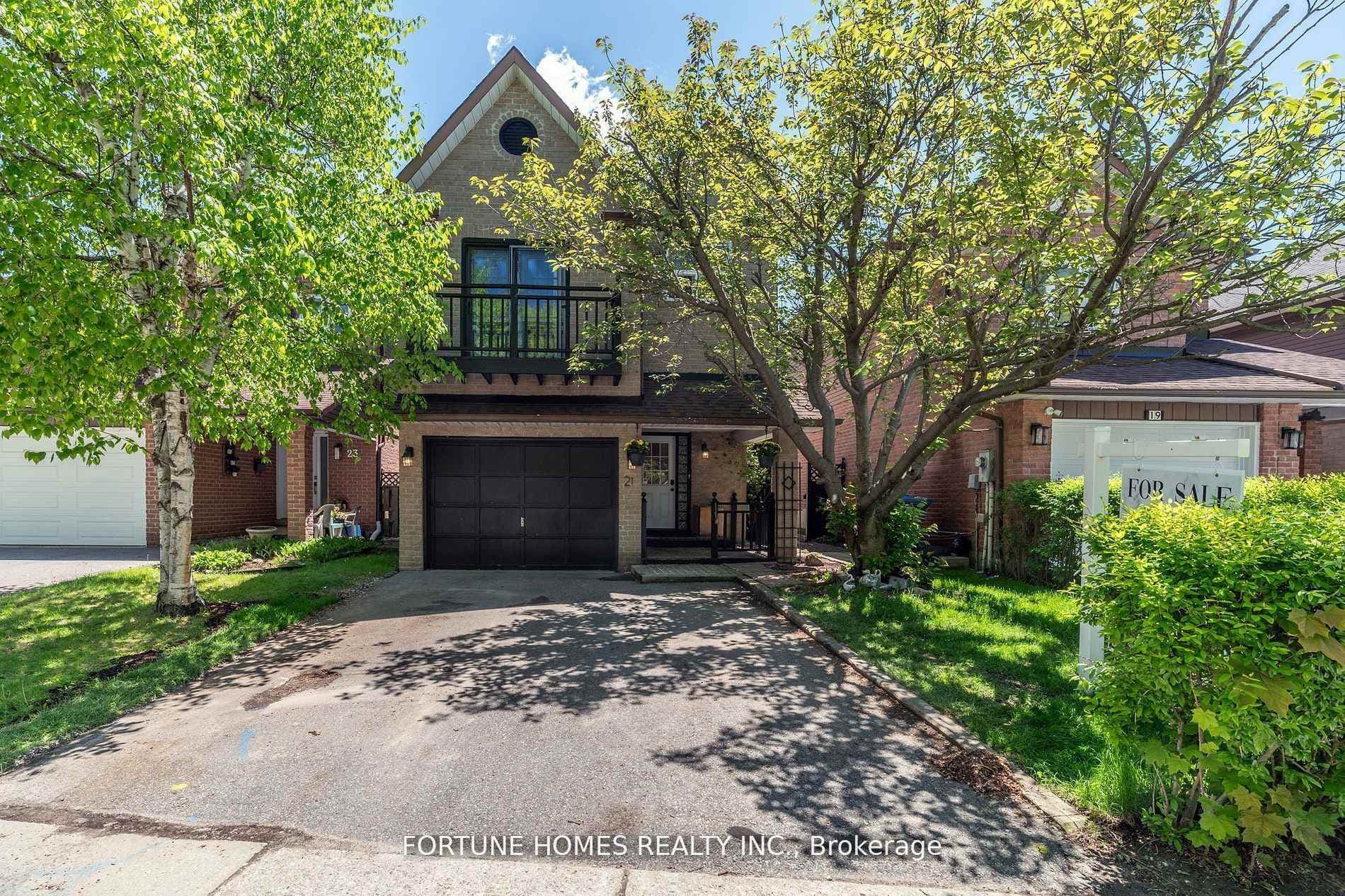 21 Garden Avenue - Detached photo 1 of 33 in Brampton, Ontario