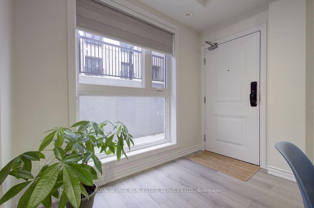 349 Wheat Boom Drive Unit 123 - Condo photo 10 of 20 in Oakville, Ontario