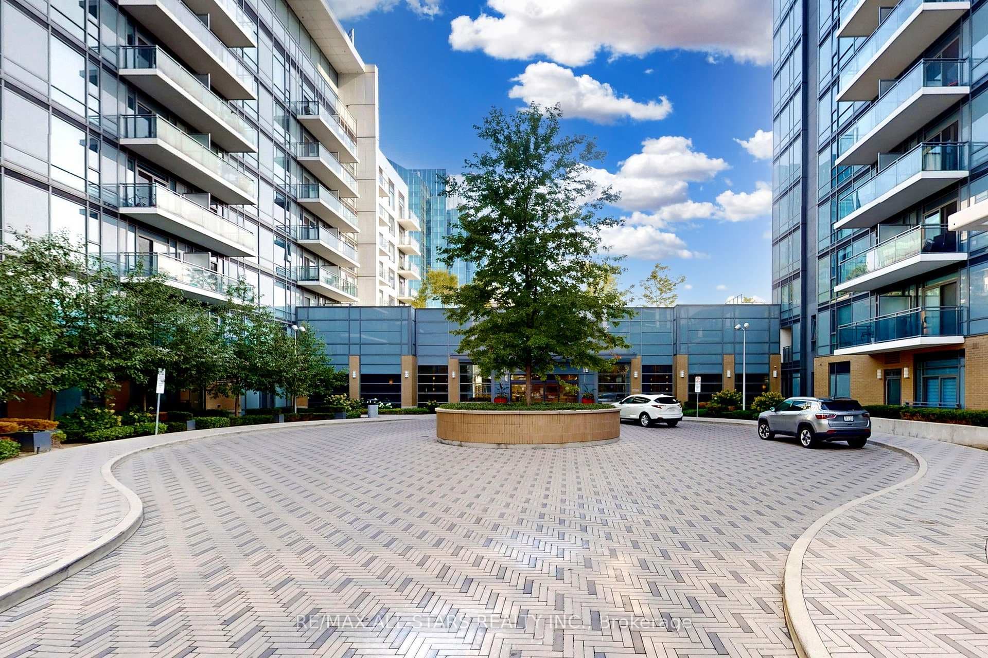 50 Ann O'Reilly Road Unit 427 - home for sale in Hillcrest Village / Bayview Village, Ontario