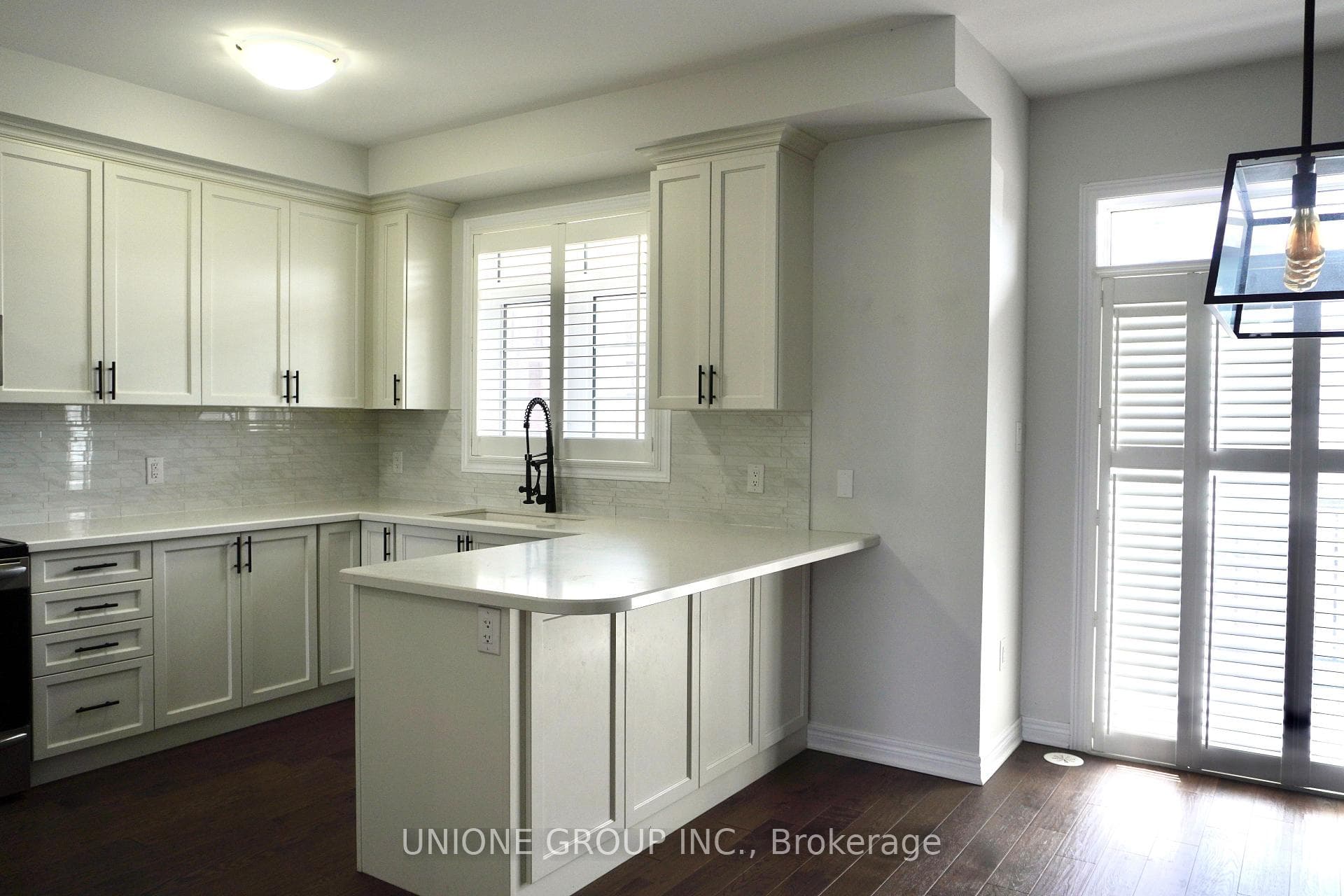 3024 George Savage Avenue - Townhouse photo 5 of 17 in Oakville, Ontario