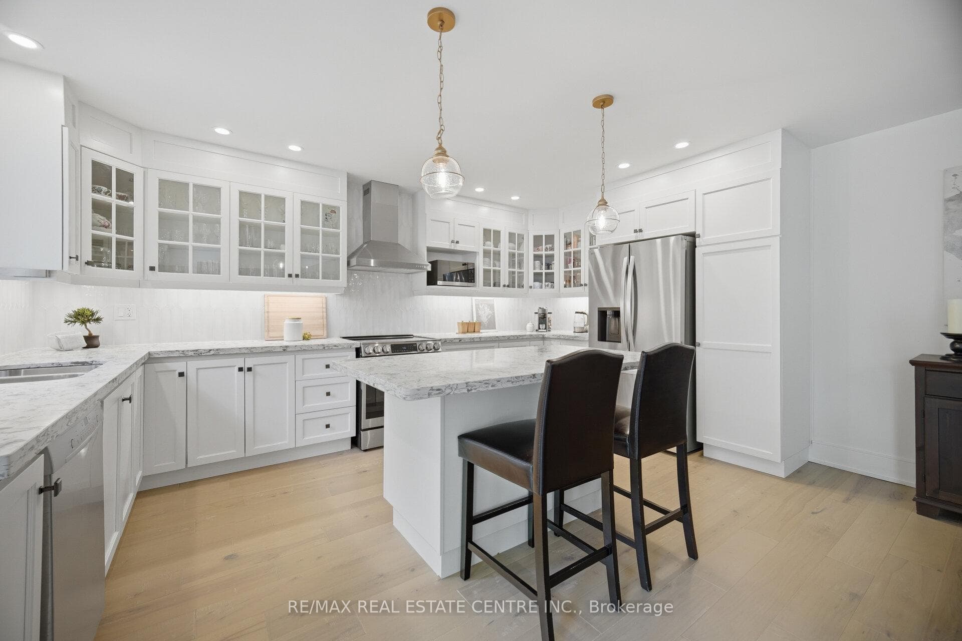5388 Kindos Street - Detached photo 20 of 50 in Burlington, Ontario