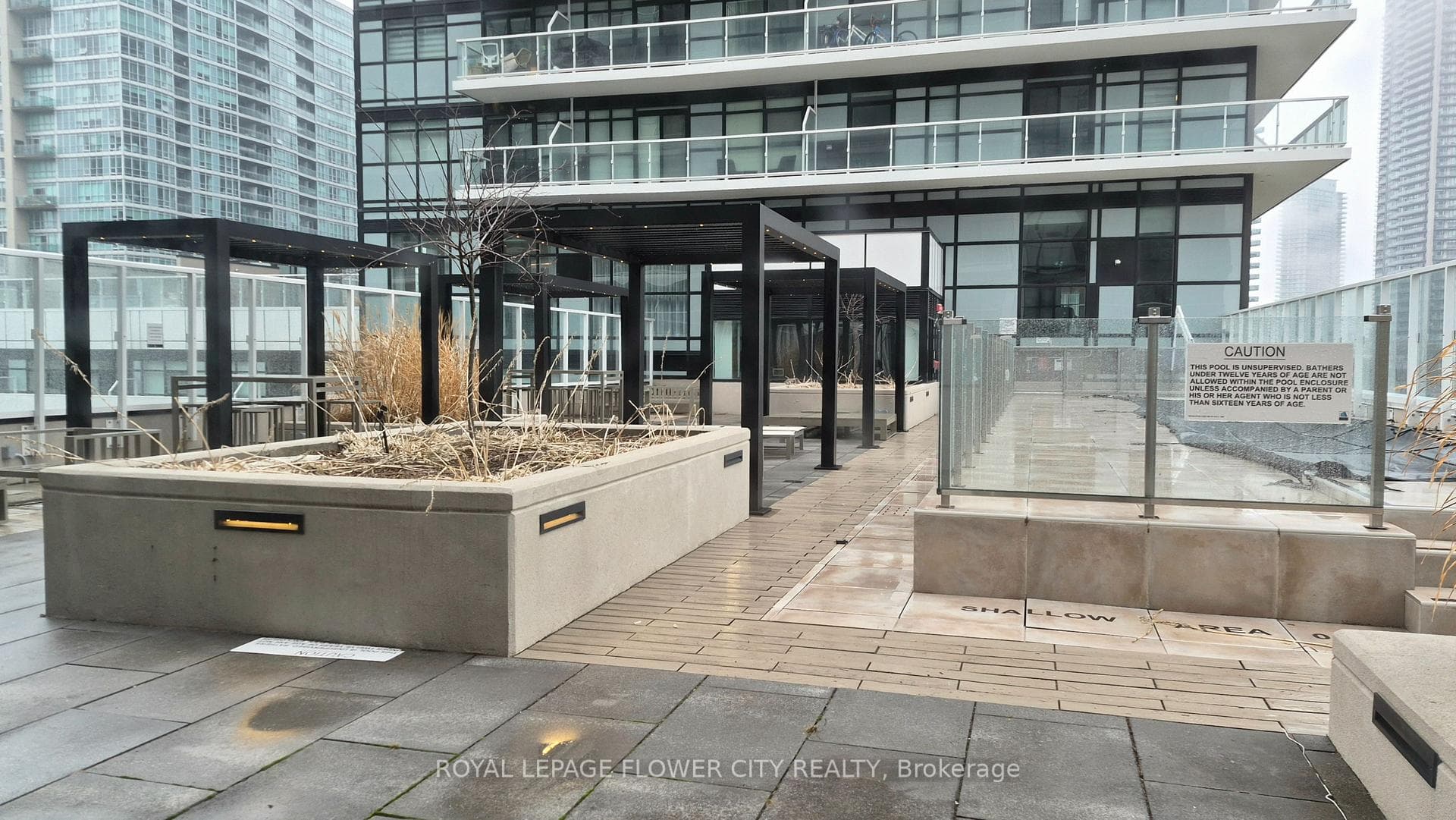 251 Manitoba Street Unit 432 - Condo photo 10 of 16 in Liberty Village / Parkdale / South Parkdale, Ontario