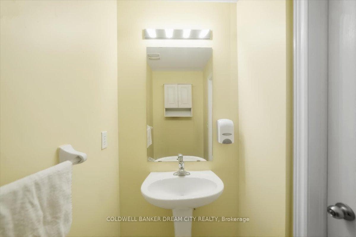 9738 Mclaughlin Road - Townhouse photo 13 of 45 in Brampton, Ontario