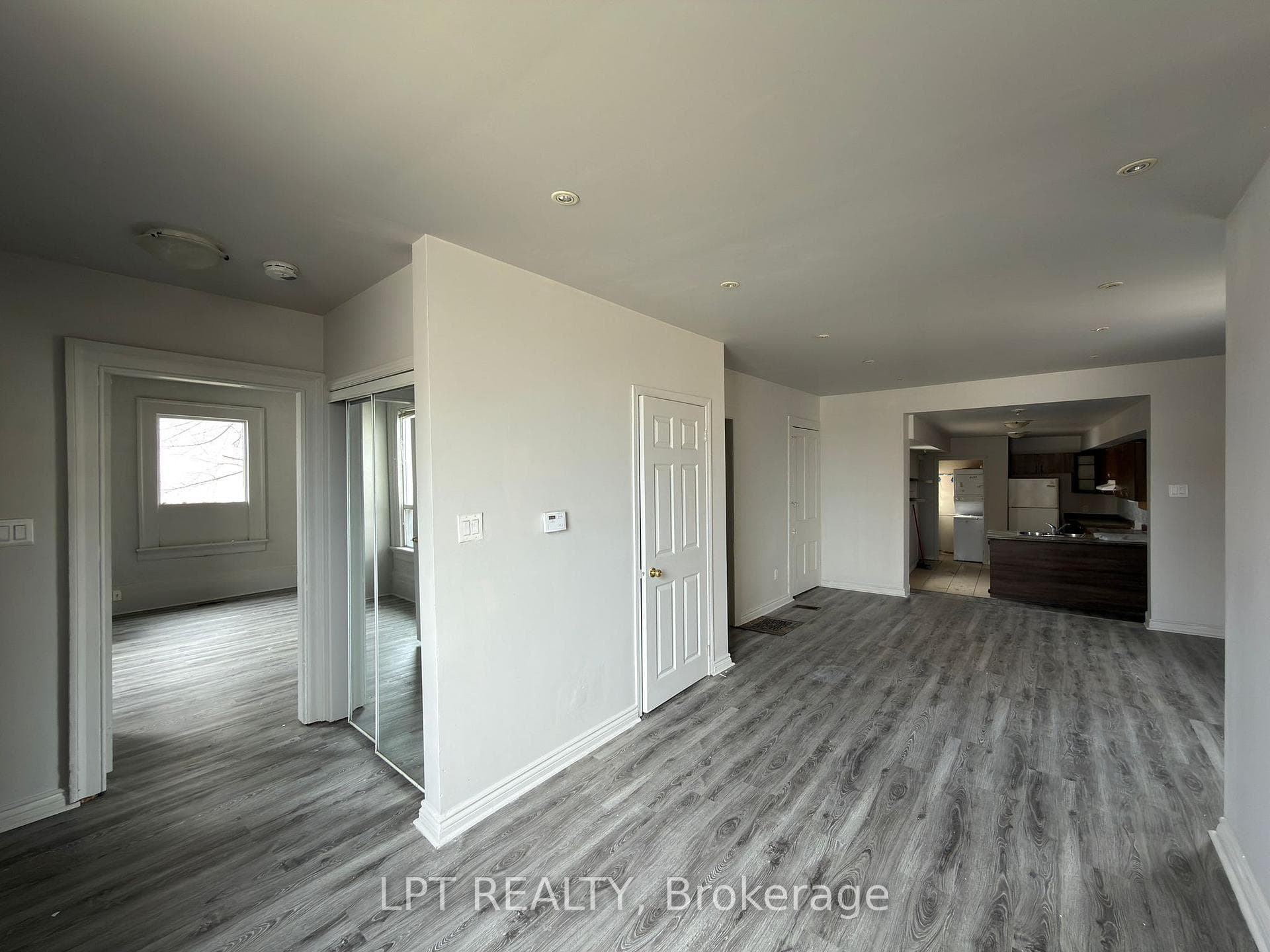 37 Elizabeth Street - Detached photo 1 of 9 in Brampton, Ontario