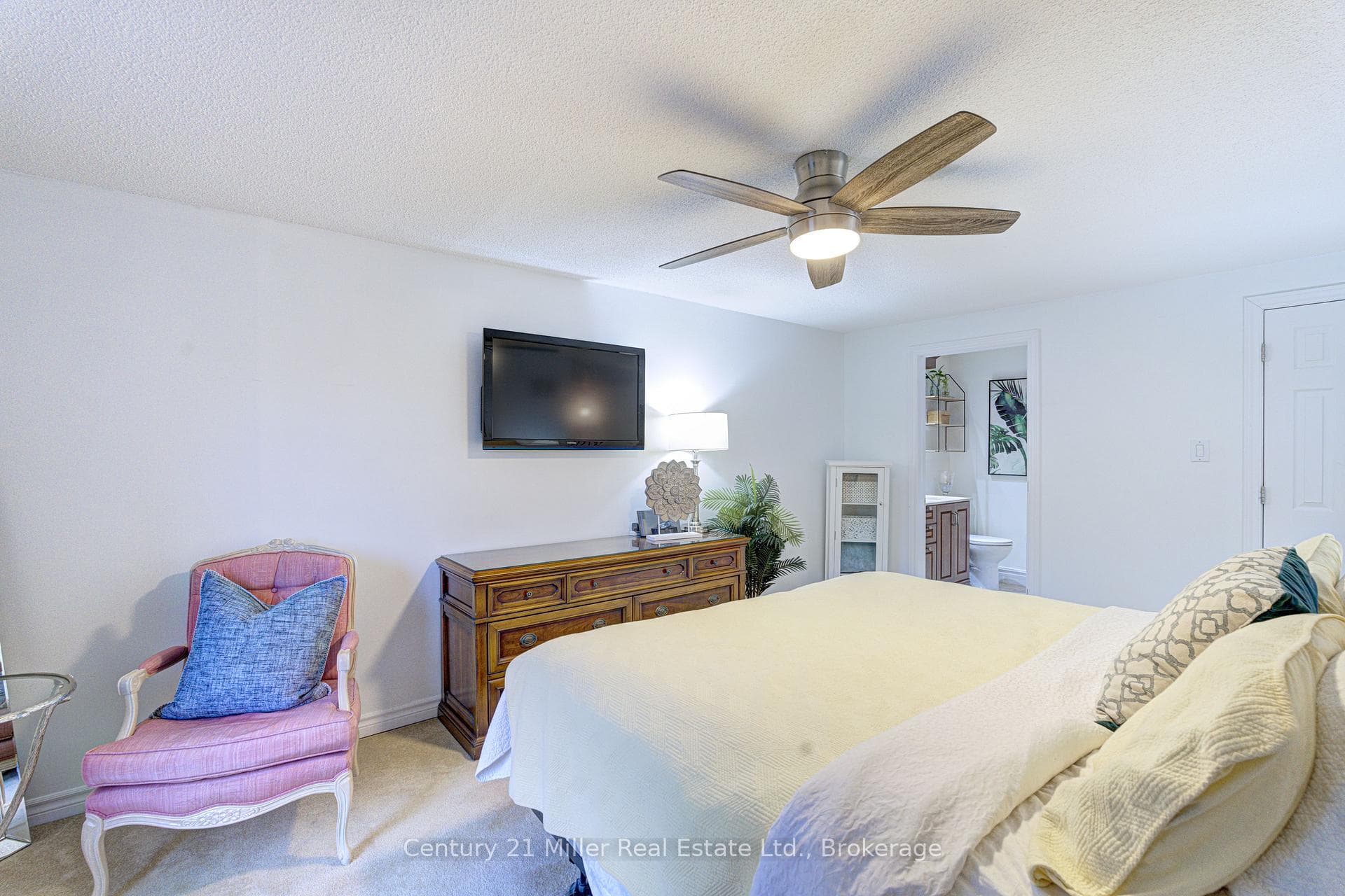 2256 MARGOT Street - Townhouse photo 24 of 46 in Oakville, Ontario