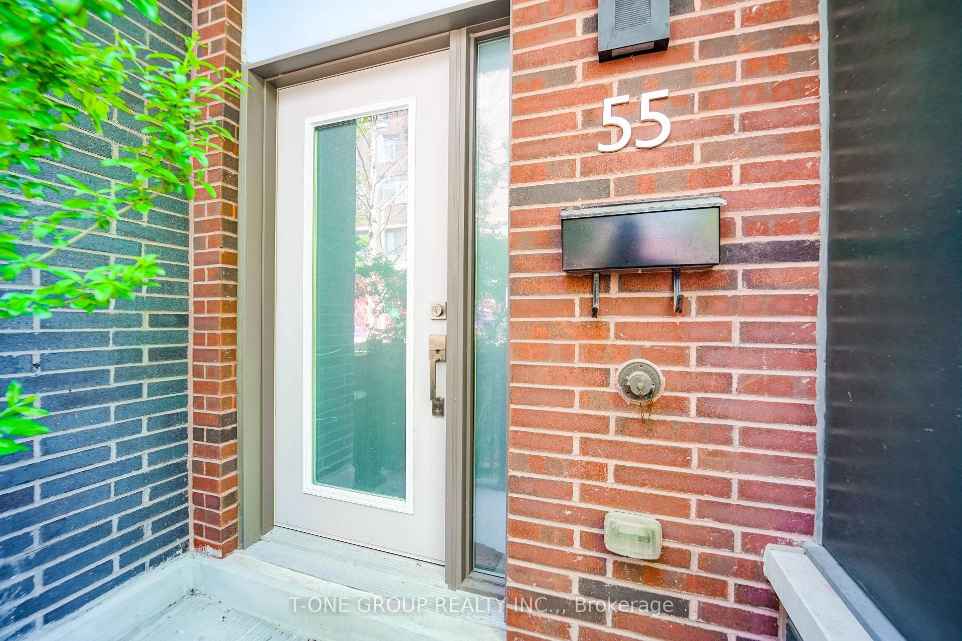 55 Sutton Avenue - Townhouse photo 6 of 38 in Regent Park / Cabbagetown / St. James Town, Ontario