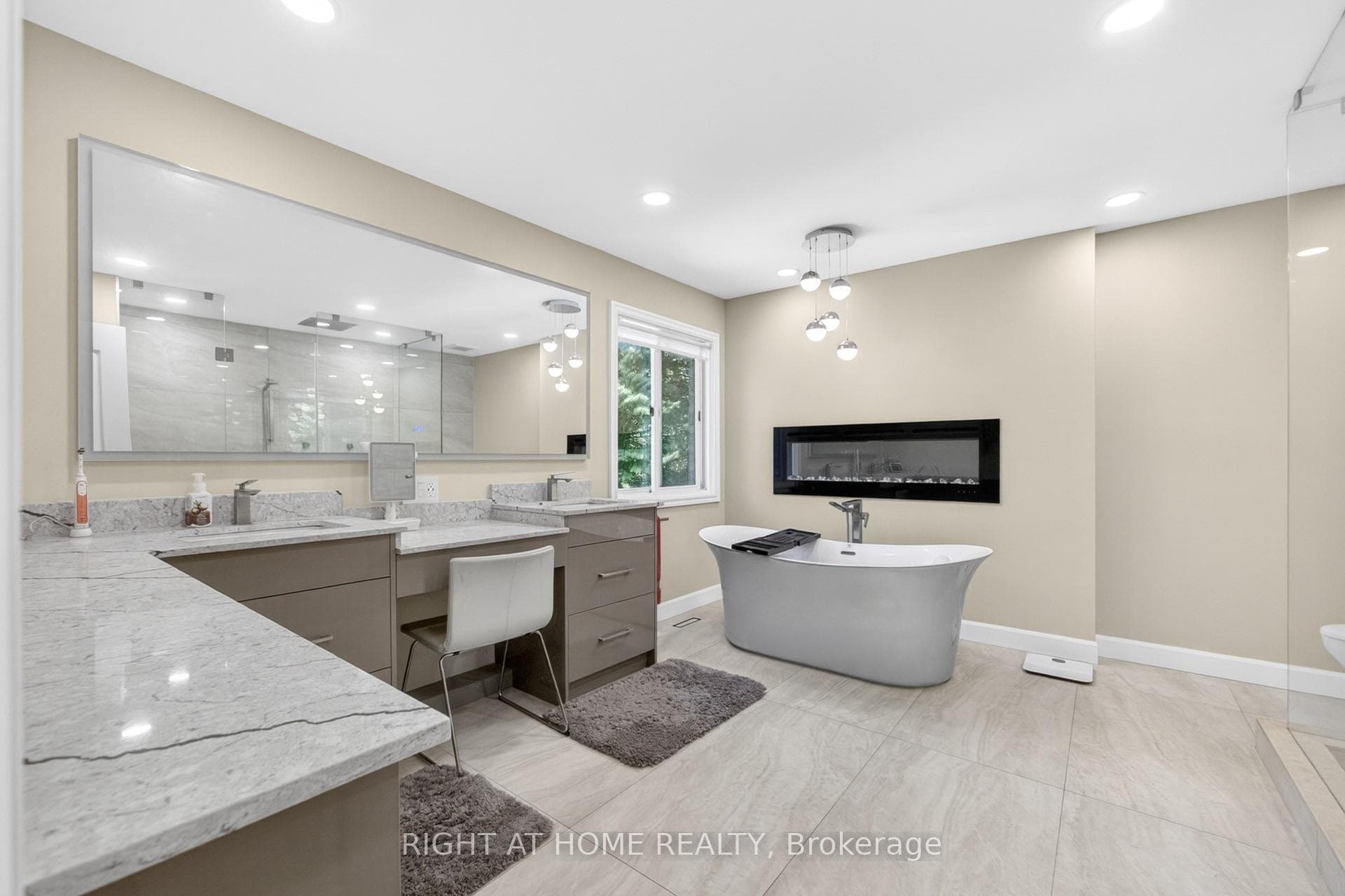 2005 Oak Springs Road - Detached photo 27 of 50 in Oakville, Ontario