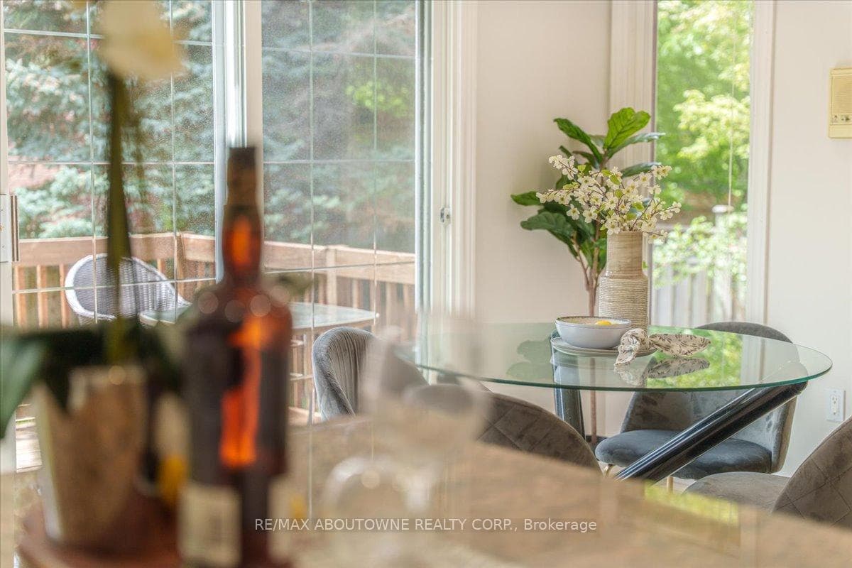 2055 Blacksmith Lane - Detached photo 18 of 49 in Oakville, Ontario