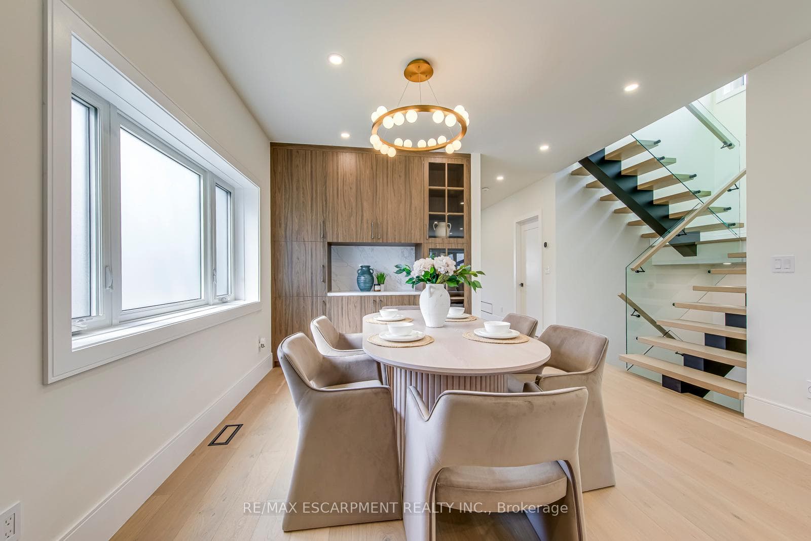 1411 Mountain Grove Avenue - Detached photo 9 of 50 in Burlington, Ontario