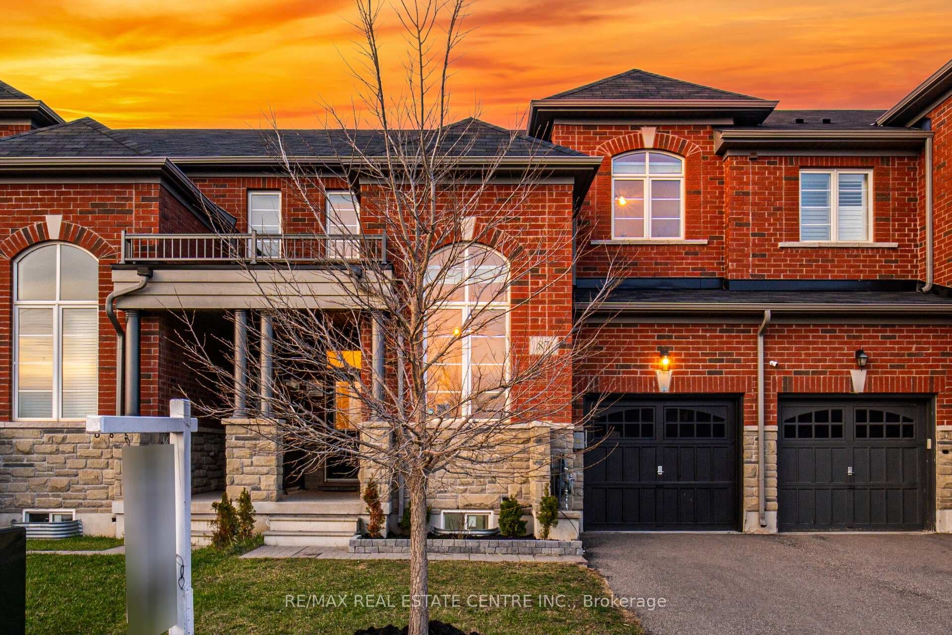 87 Bronson Terrace - Townhouse for sale in Old Milton, Ontario