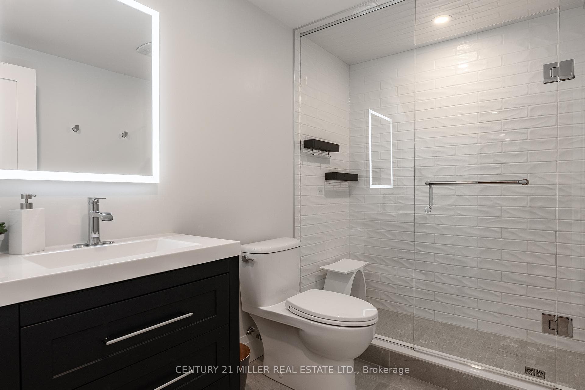 257 Sunrise Crescent - Detached photo 34 of 44 in Oakville, Ontario