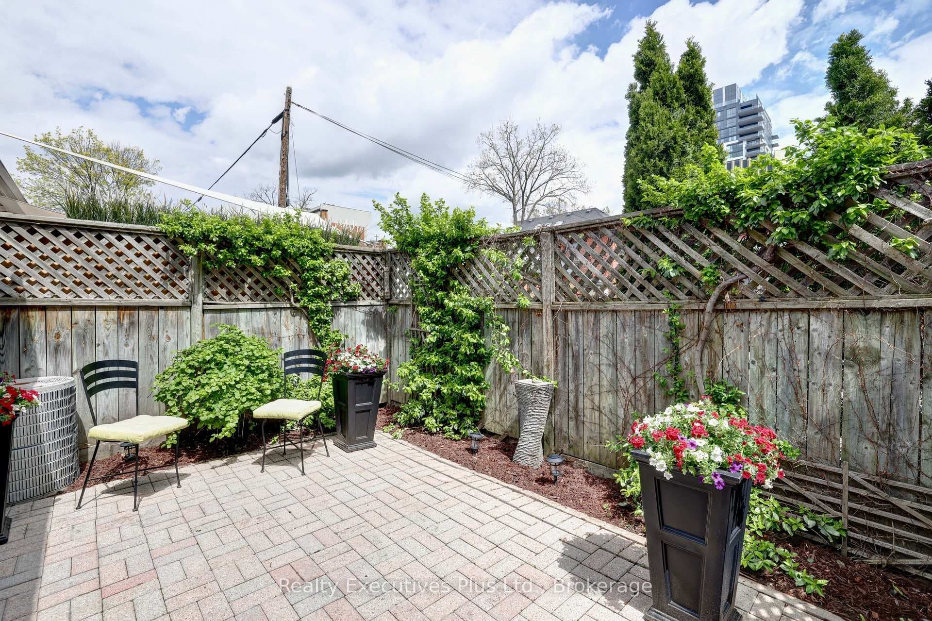 463 Blathwayte Lane - Townhouse photo 36 of 48 in Burlington, Ontario
