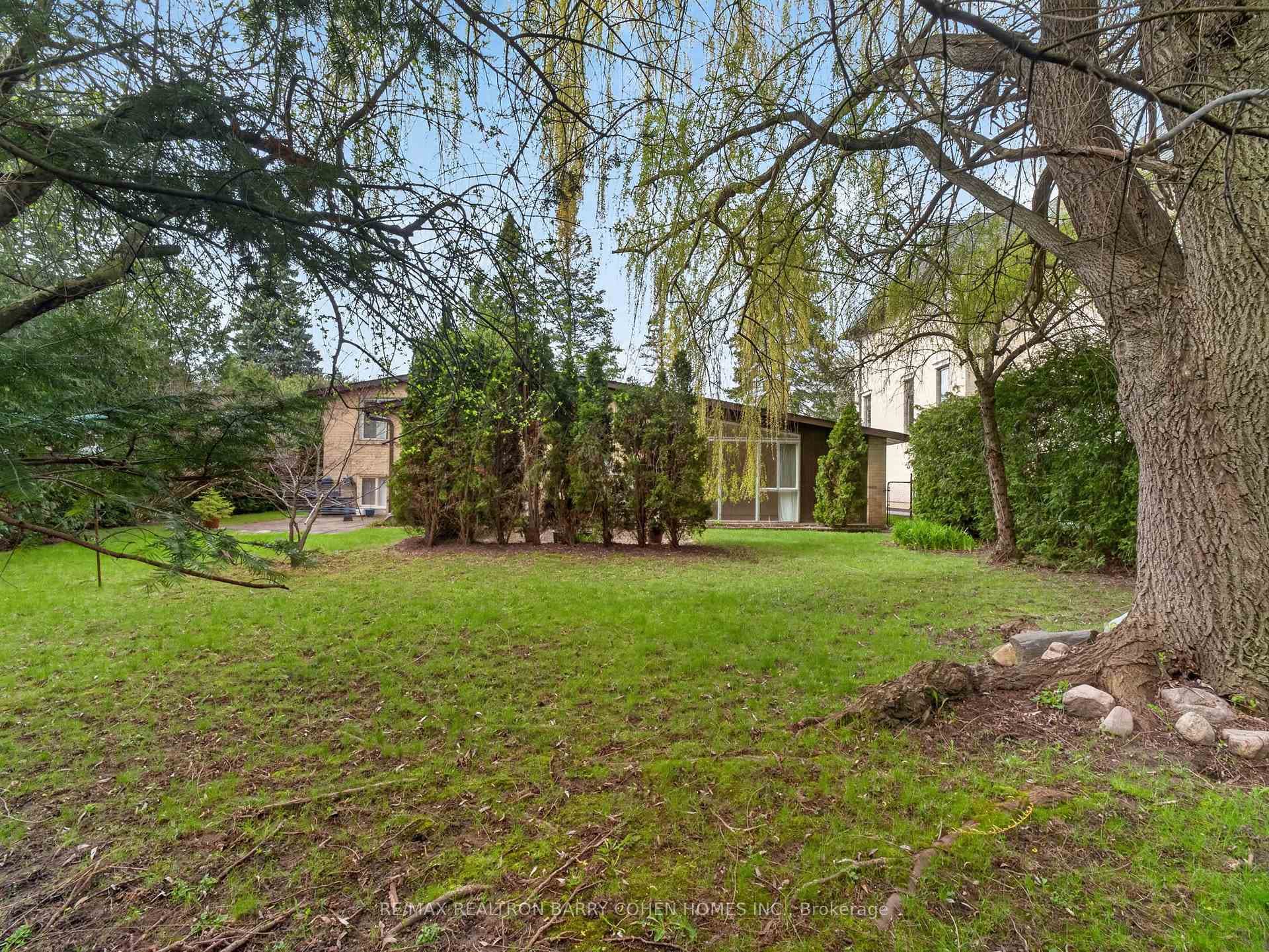 4 Malabar Place - Detached photo 17 of 19 in Don Mills / Parkwoods / Victoria Village, Ontario