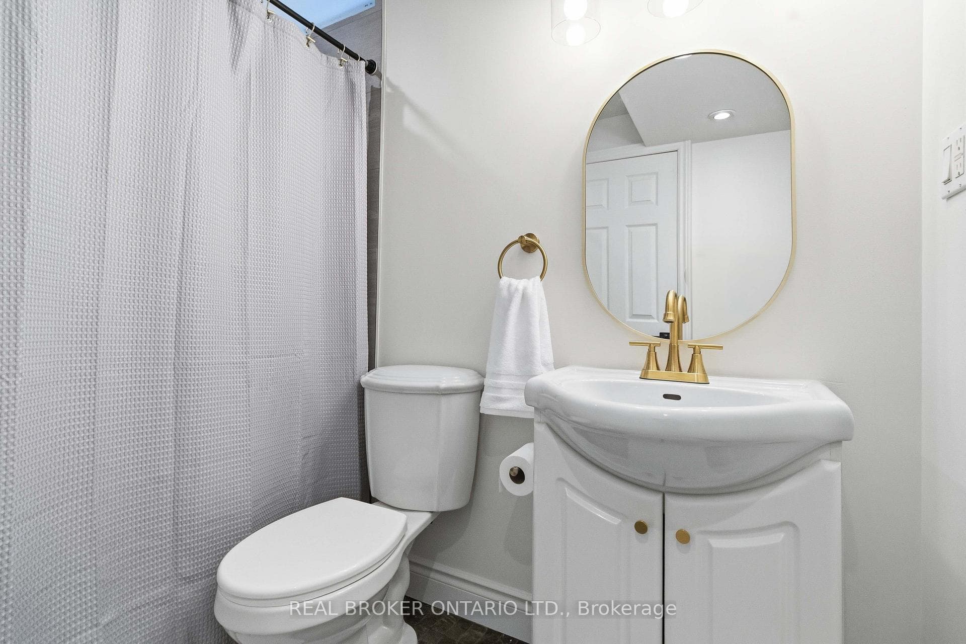 5048 HASWELL Lane - Semi-Detached photo 39 of 49 in Burlington, Ontario