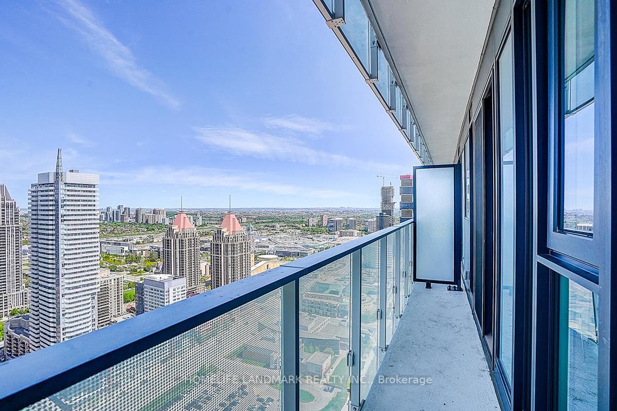 3900 Confederation Parkway Unit 3710 - Condo photo 37 of 50 in Mississauga, Ontario