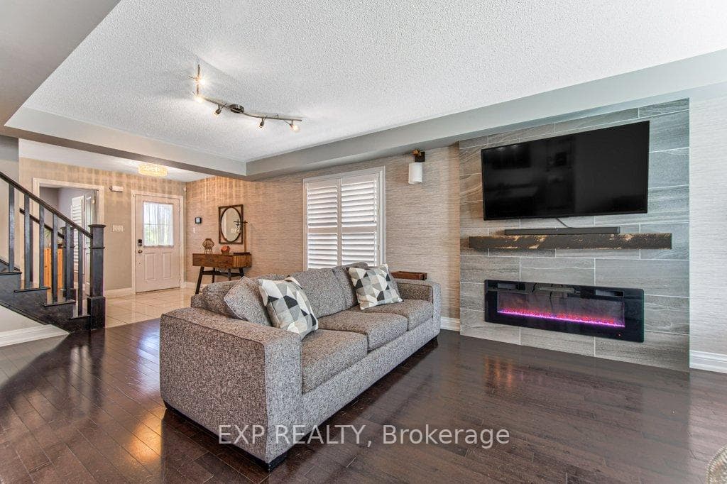 76 Ruhl Drive - Detached photo 16 of 50 in Milton, Ontario