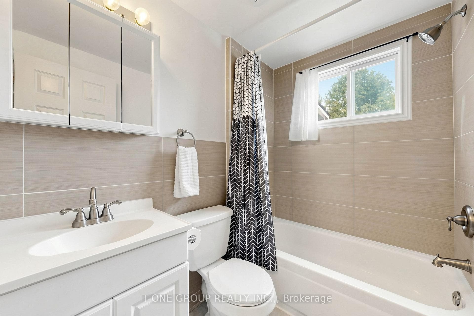 41 Madelaine Avenue - Semi-Detached photo 29 of 44 in Birch Cliff / Cliffside, Ontario