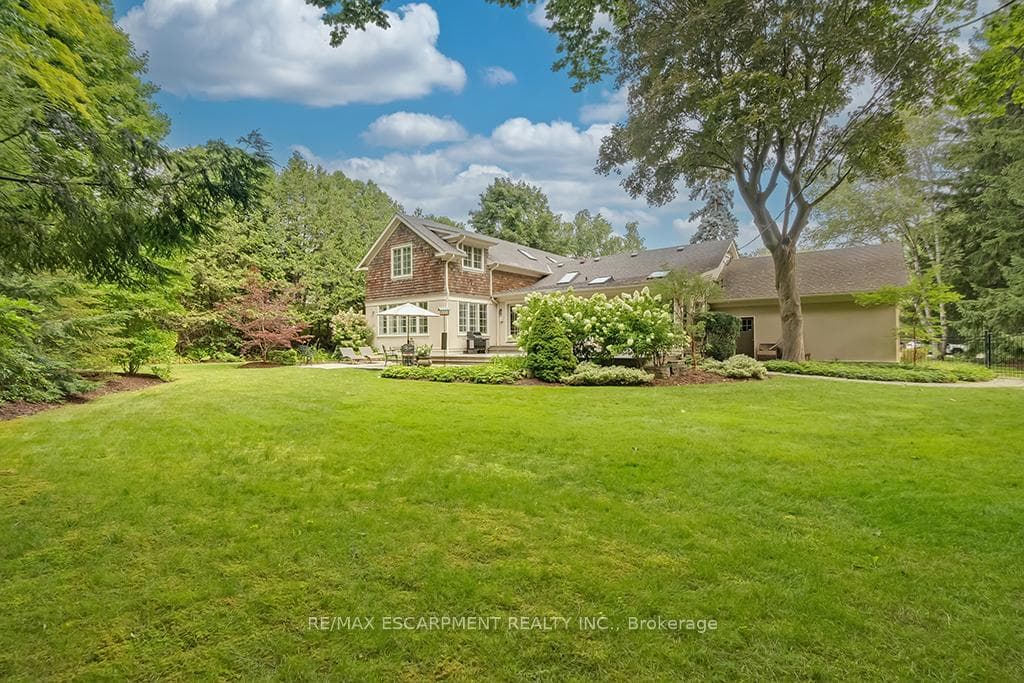 7 Colonial Crescent - Detached photo 46 of 49 in Oakville, Ontario