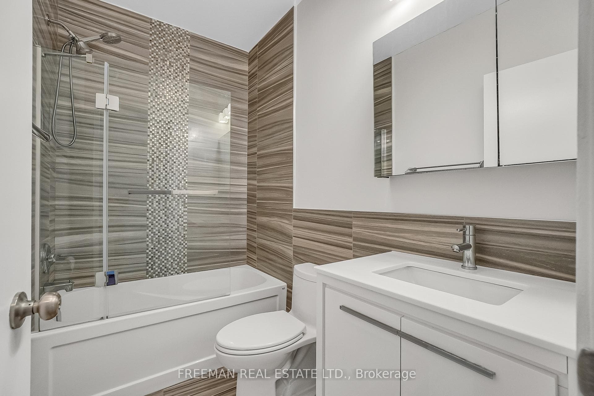 12 Arlington Avenue - Detached photo 14 of 46 in Annex / Yorkville / Summerhill, Ontario