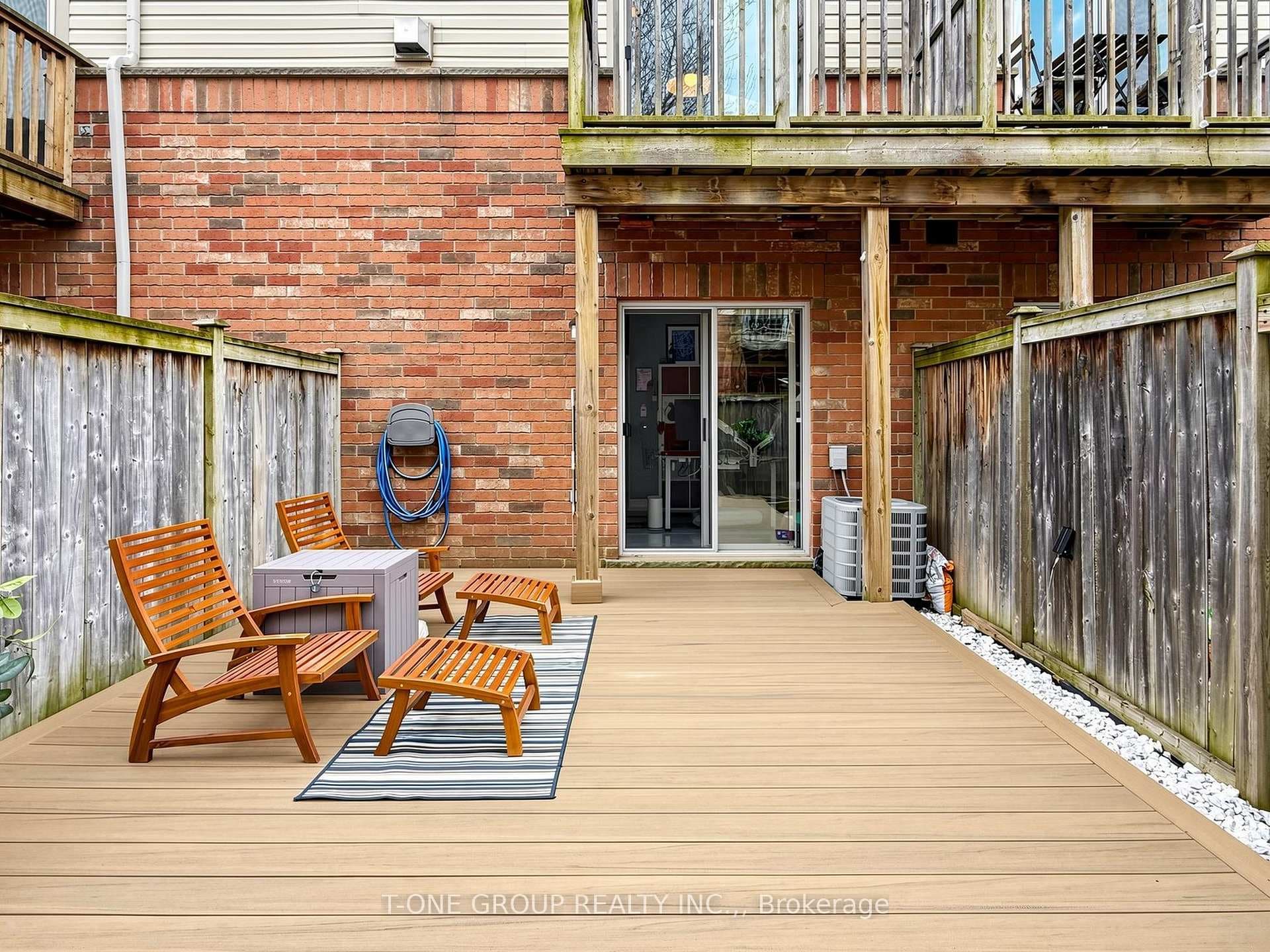 685 Rowley Common - Townhouse photo 39 of 43 in Burlington, Ontario