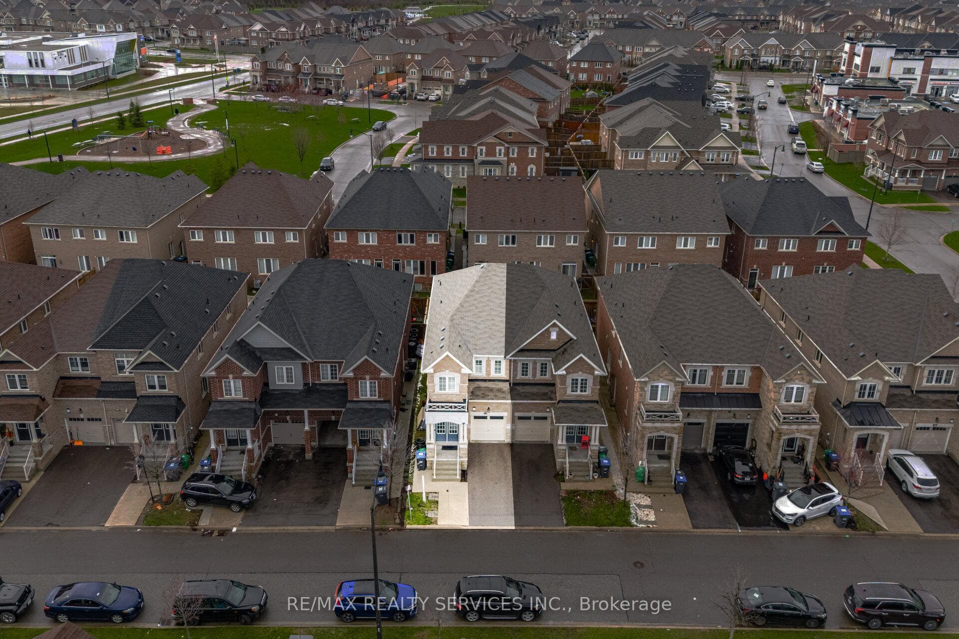 25 Baffin Crescent - Semi-Detached photo 5 of 50 in Brampton, Ontario