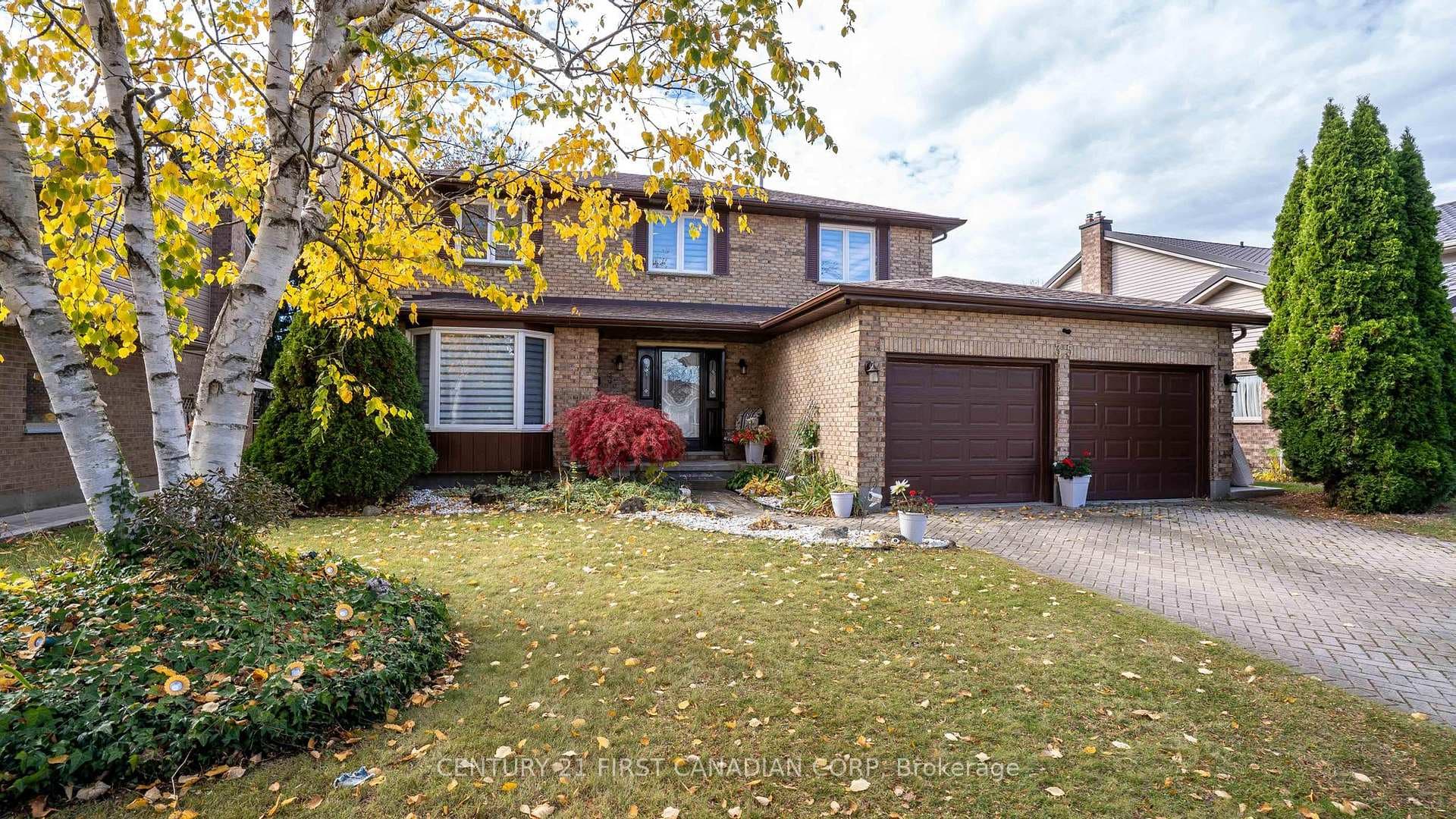 35 Hummingbird Crescent - home for sale in London South, Ontario
