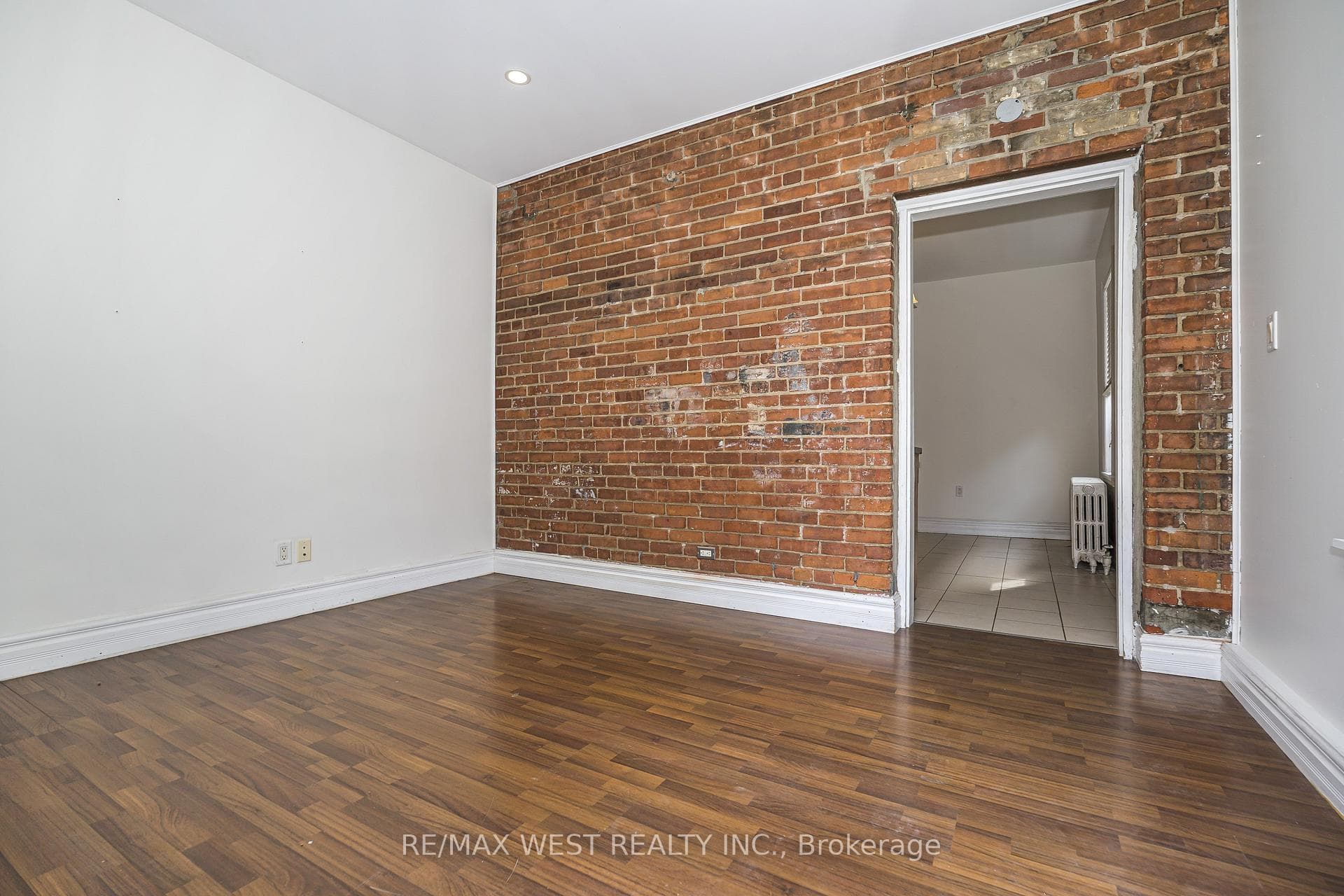 404 Manning Avenue - Semi-Detached photo 11 of 41 in Downtown Toronto / Waterfront, Ontario
