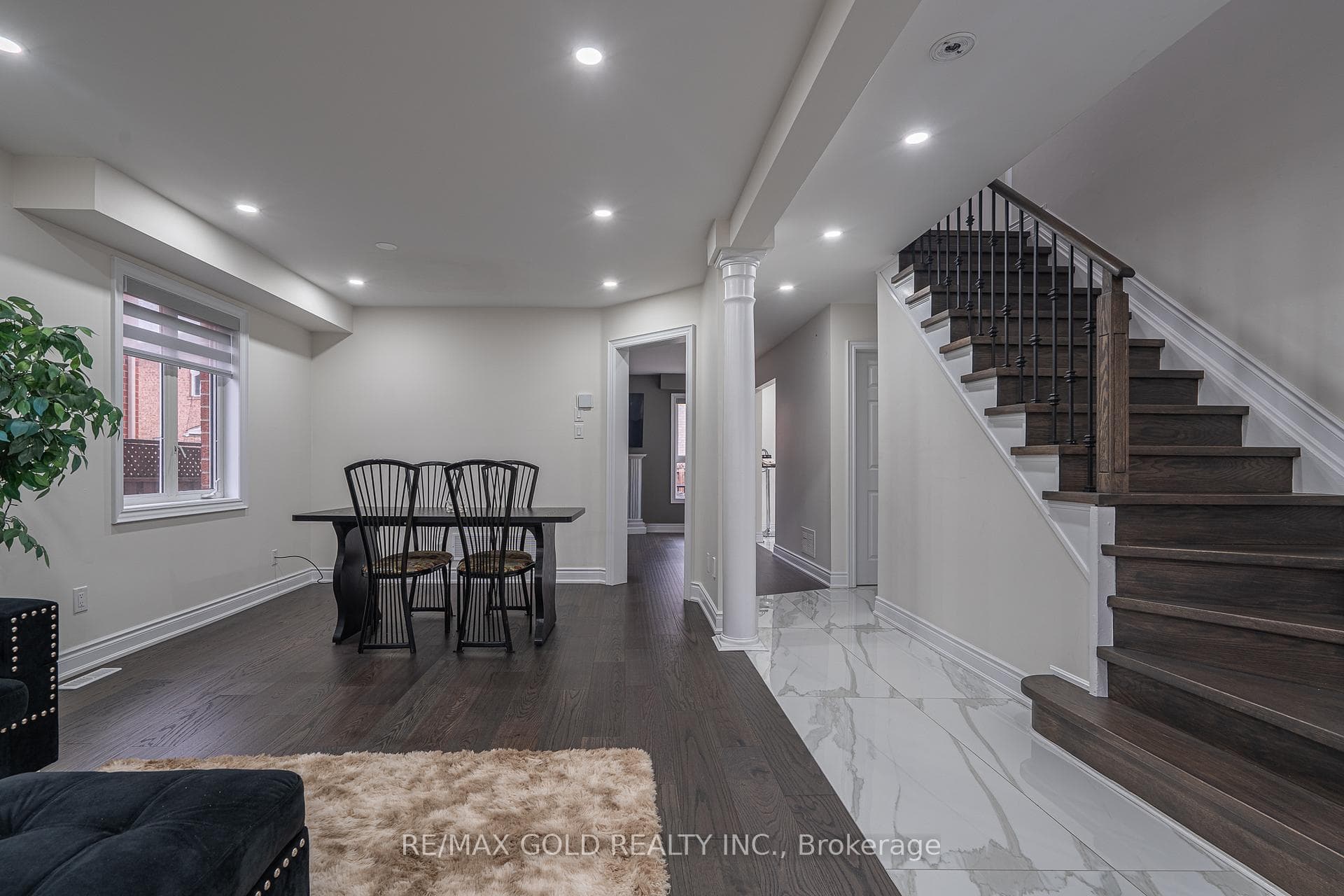 6 Meadow Glade Road - Detached photo 5 of 36 in Brampton, Ontario