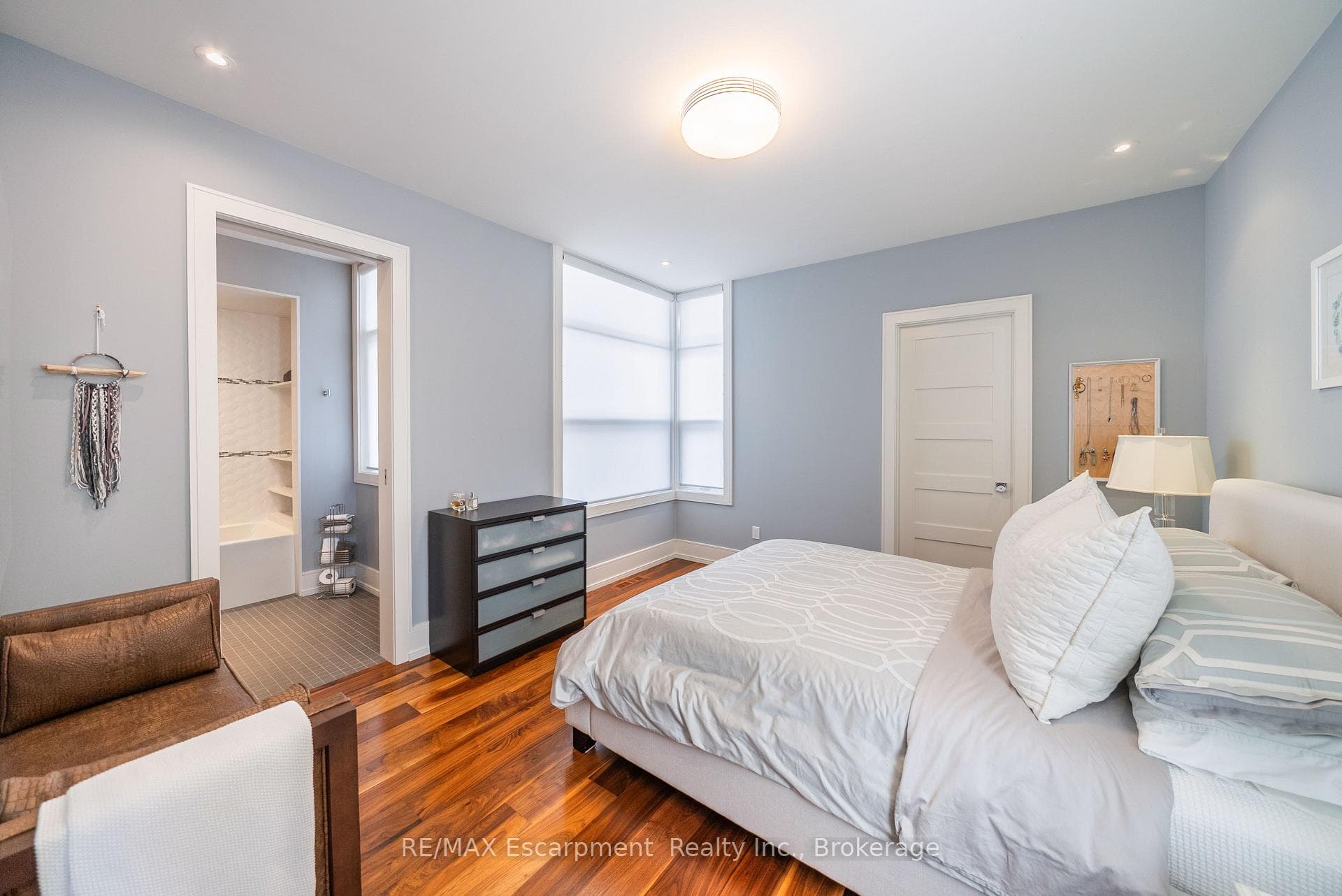 238 Hart Avenue - Detached photo 28 of 50 in Burlington, Ontario