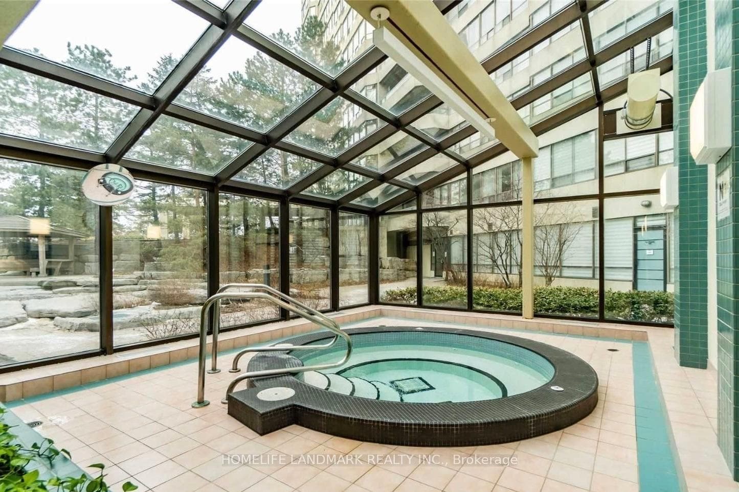 22 Hanover Road Unit 1510 - Condo photo 18 of 24 in Brampton, Ontario