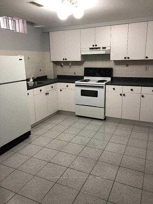382 Bud Gregory Boulevard - Detached photo 16 of 19 in Mississauga, Ontario