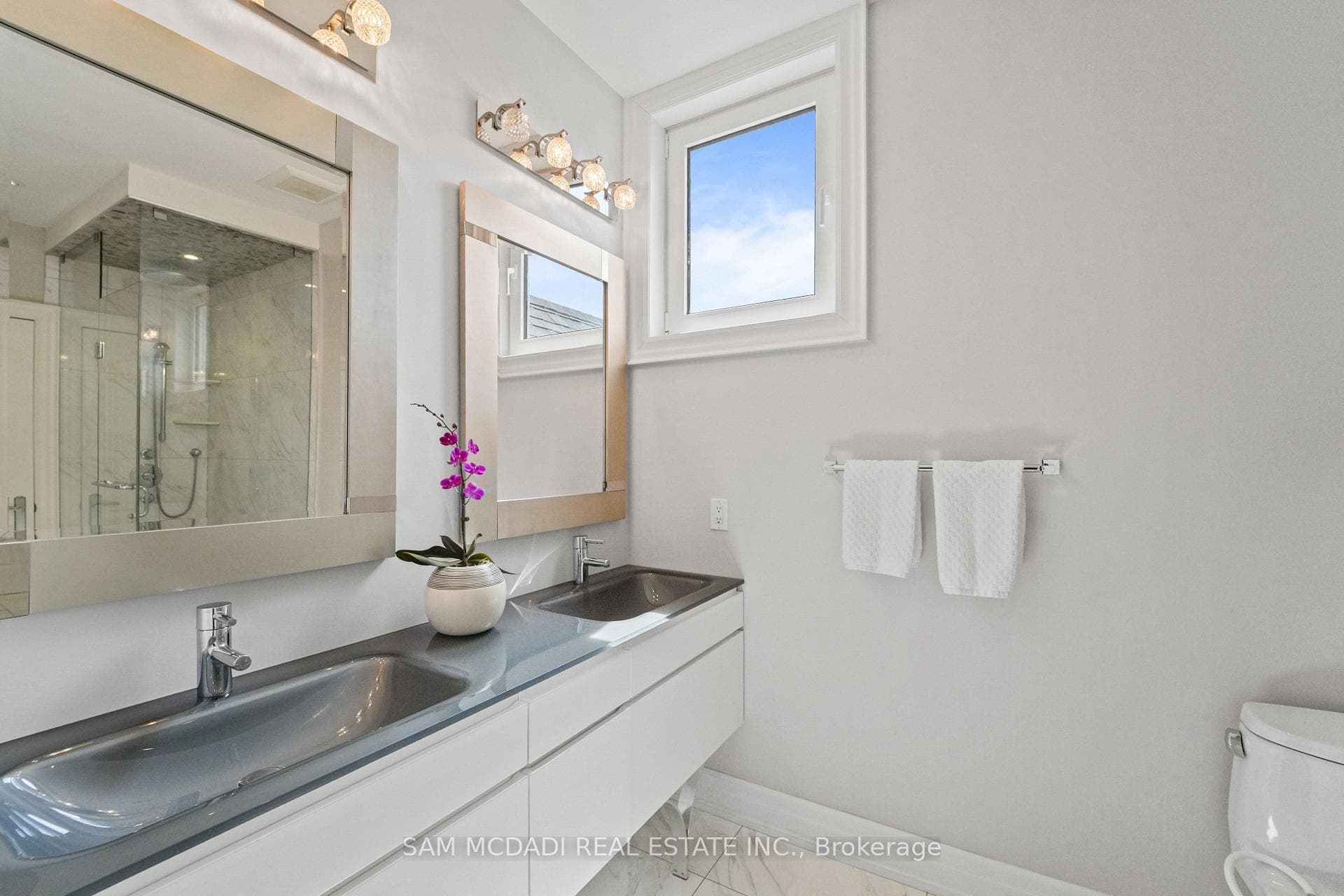 2411 Thorn Lodge Drive - Detached photo 34 of 50 in Mississauga, Ontario