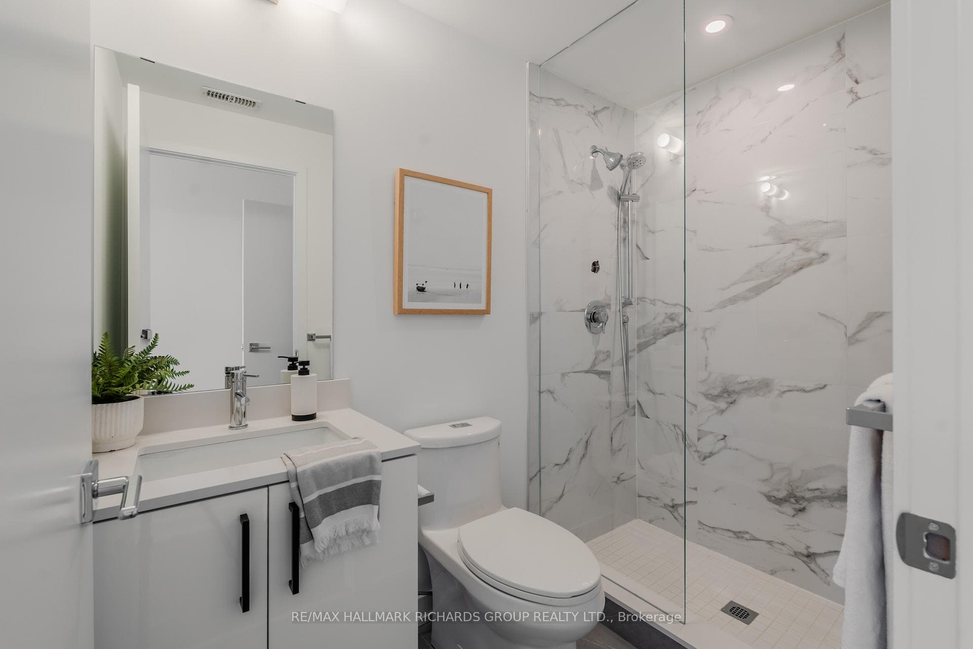 35 Birchcliff Avenue Unit 35 - Condo photo 10 of 13 in Birch Cliff / Cliffside, Ontario