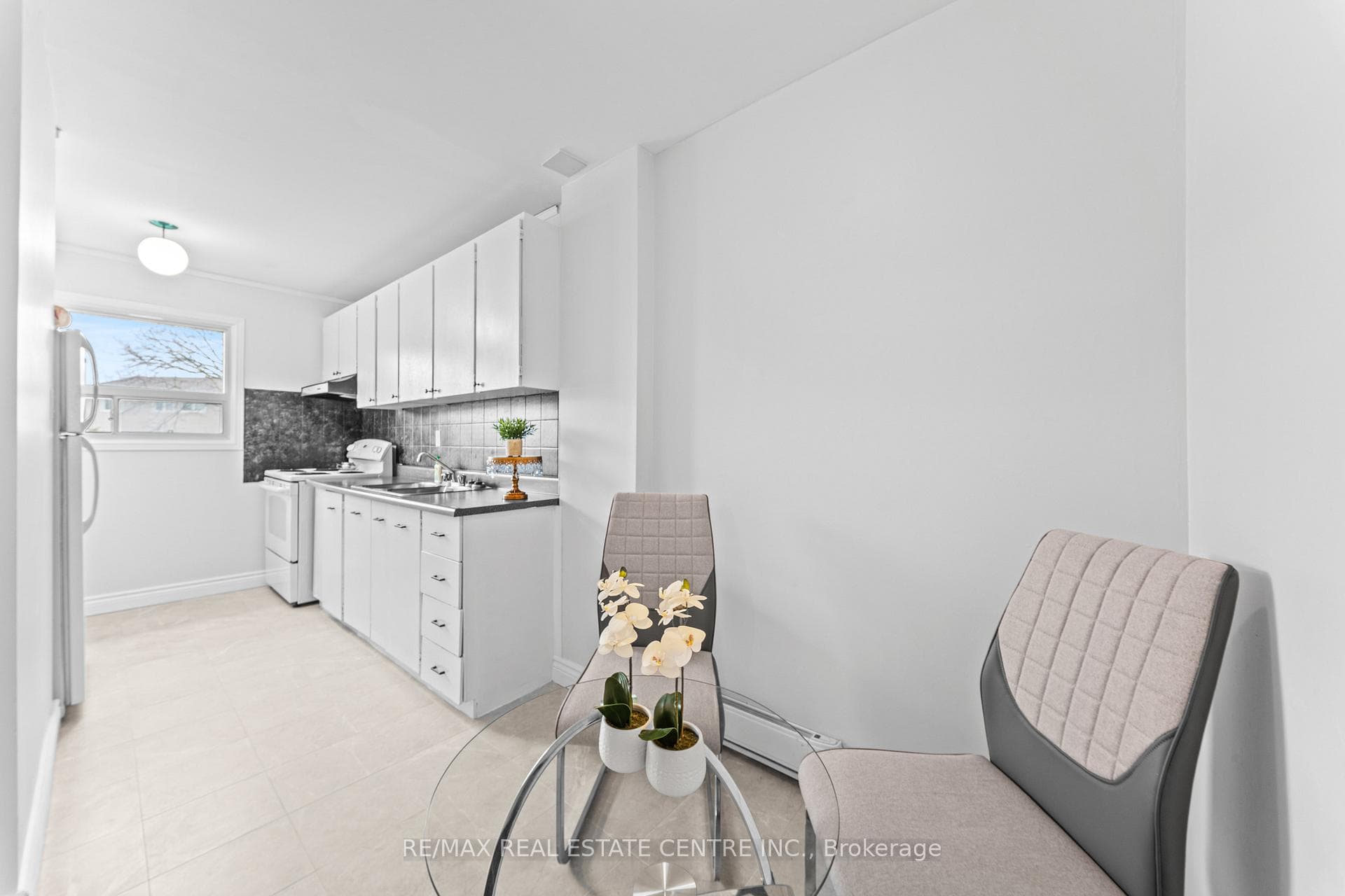 13 Gold Pine Court - Townhouse photo 11 of 38 in Brampton, Ontario