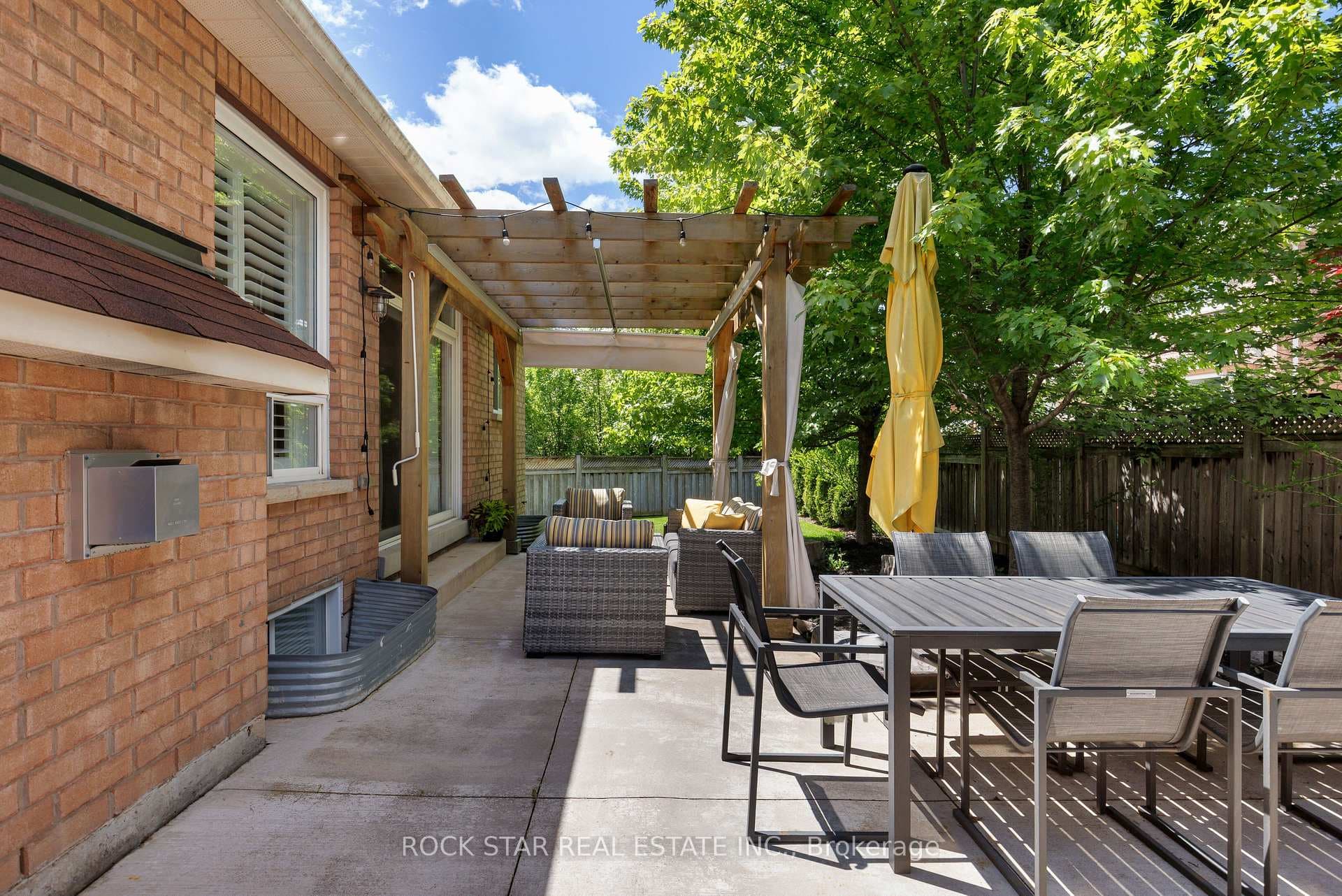 2277 Blue Oak Circle - Detached photo 25 of 46 in Oakville, Ontario