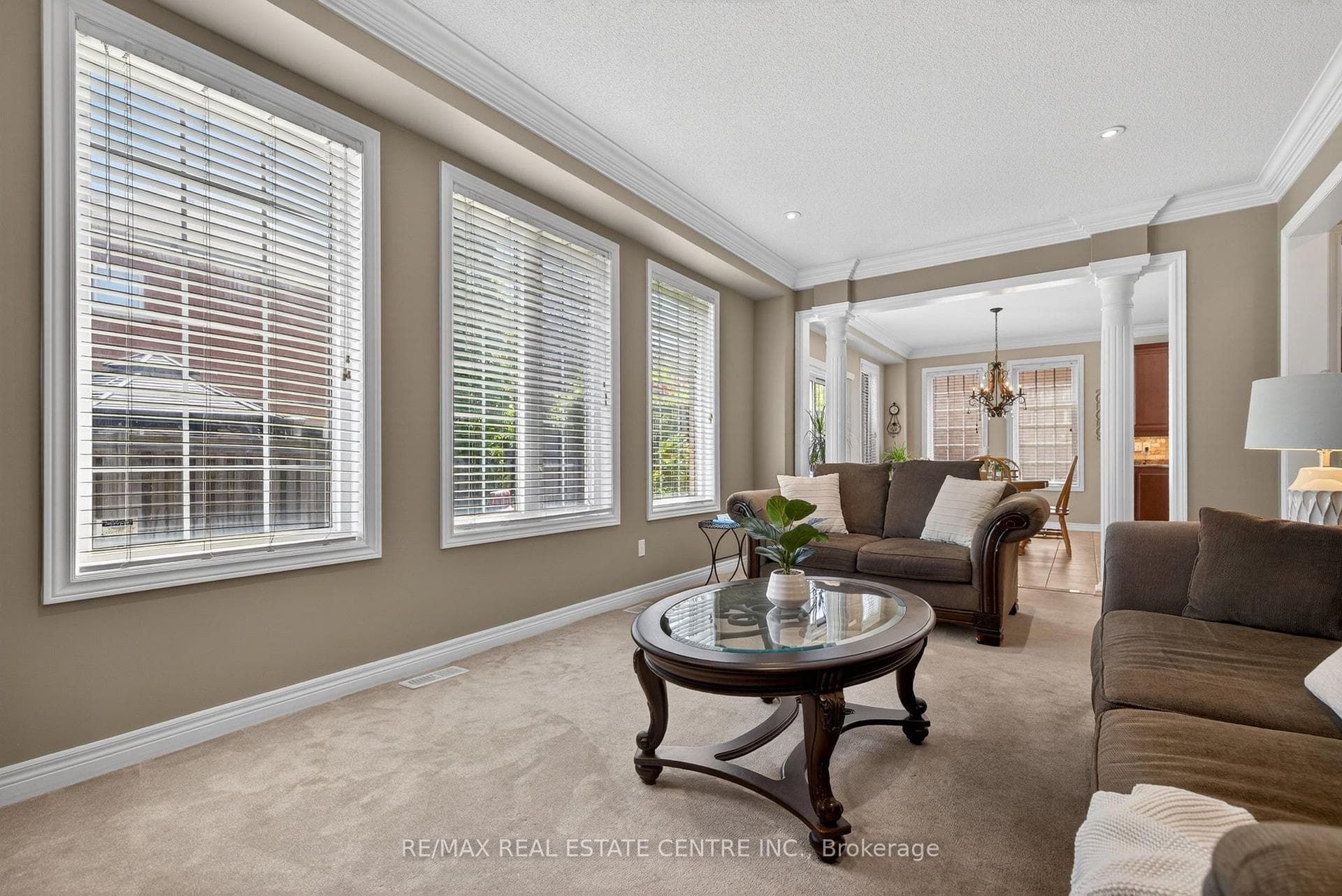 1022 Laidlaw Drive - Detached photo 14 of 50 in Milton, Ontario