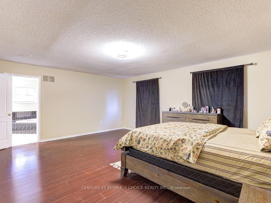 5965 River Grove Avenue - Detached photo 23 of 50 in Mississauga, Ontario