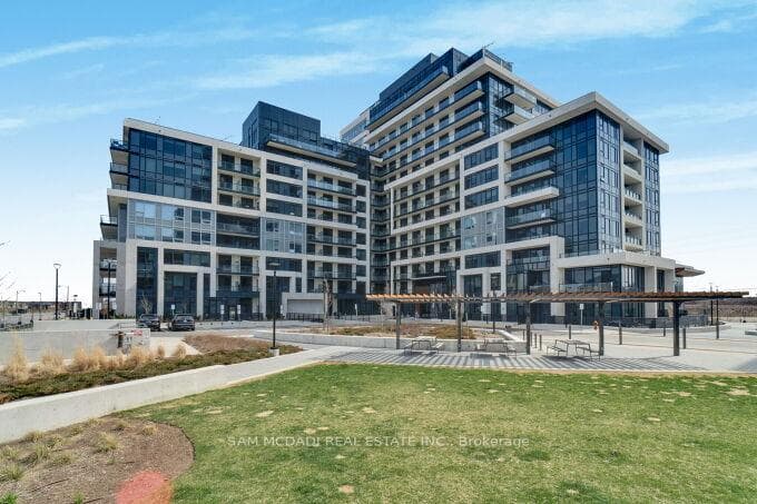 3200 William Coltson Avenue Unit 318 - Condo for sale in Eastlake, Ontario