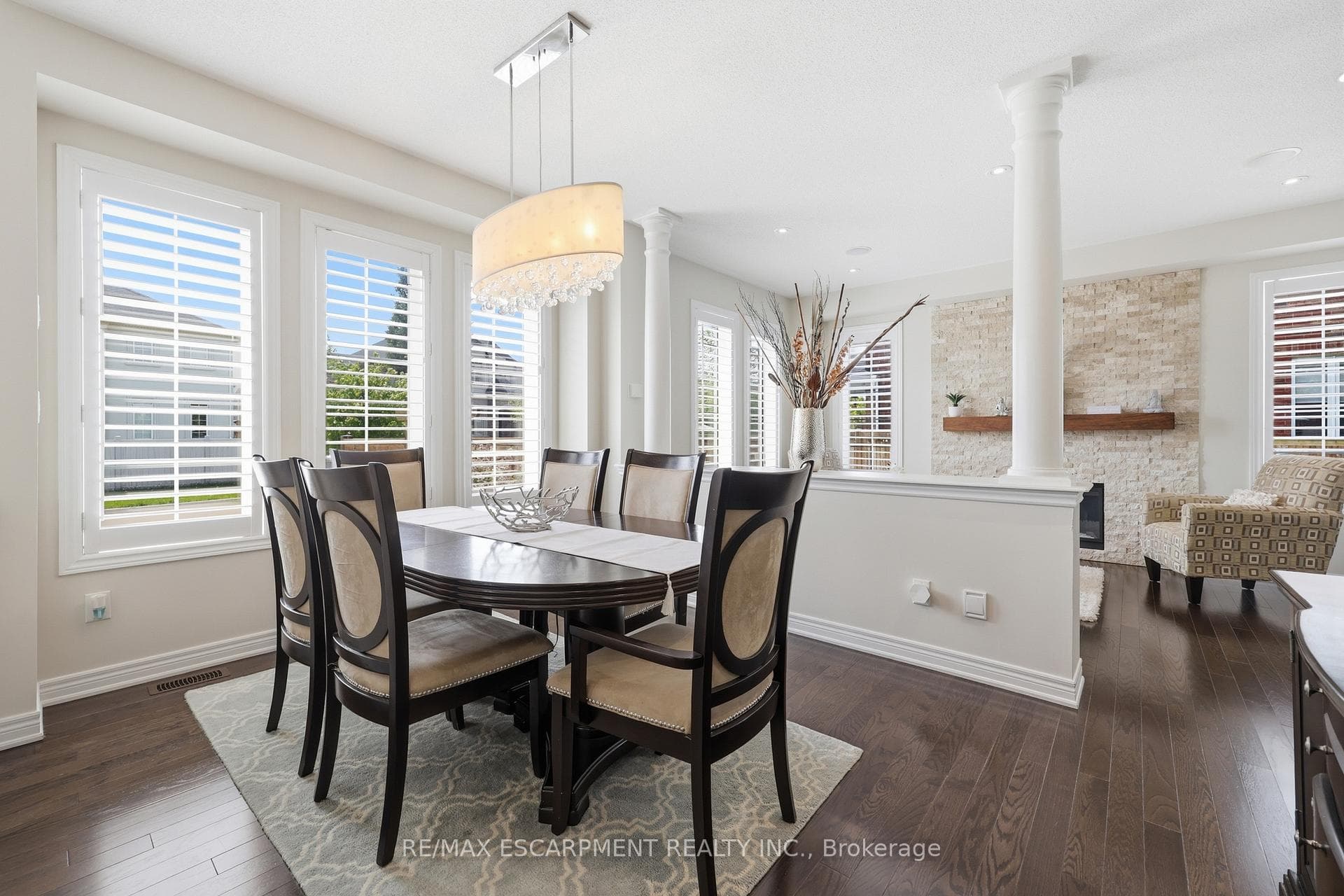 4645 Doug Wright Drive - Detached photo 7 of 47 in Burlington, Ontario