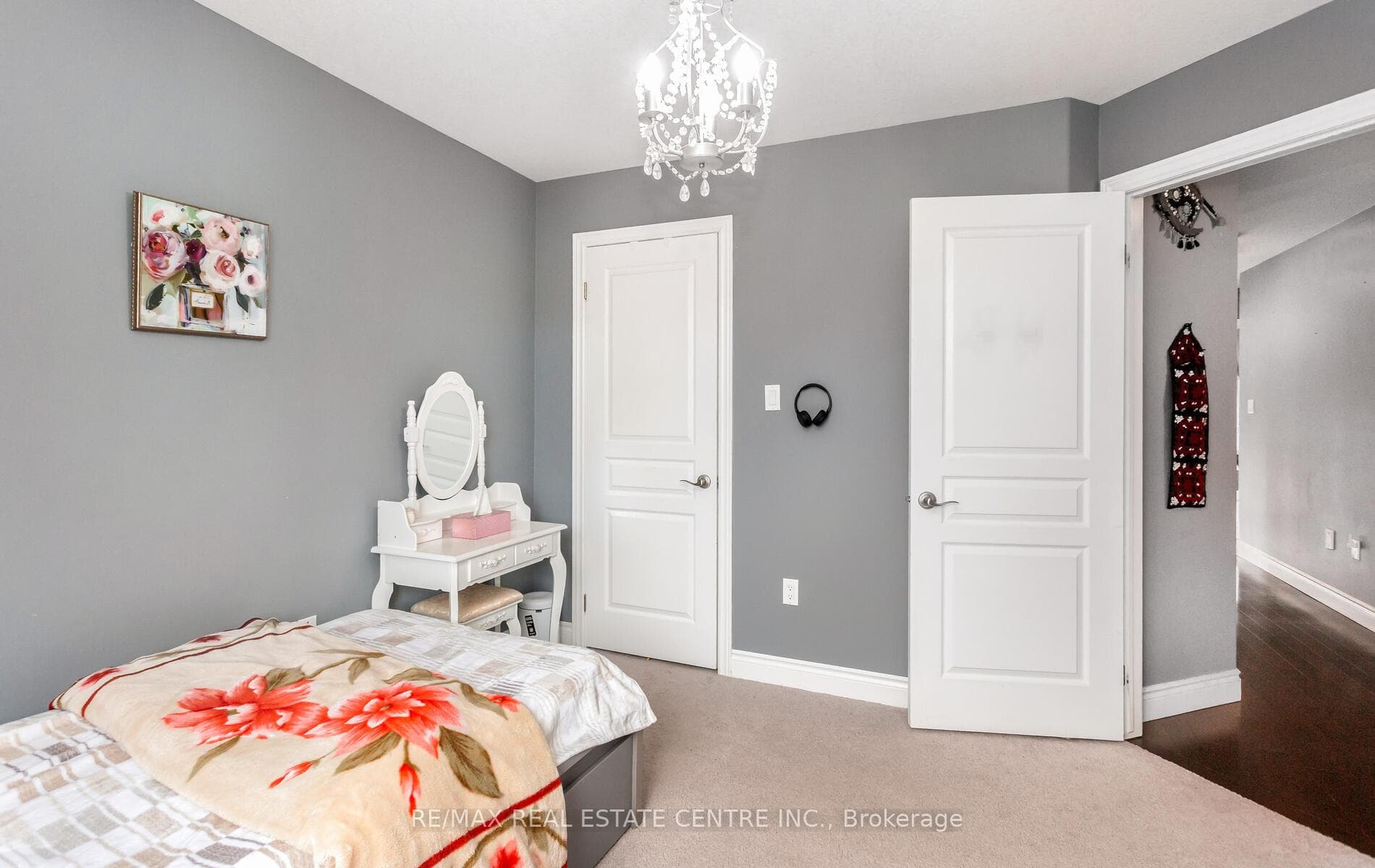 31 Rianna Court - Single Family Home photo 29 of 50 in Hamilton, Ontario