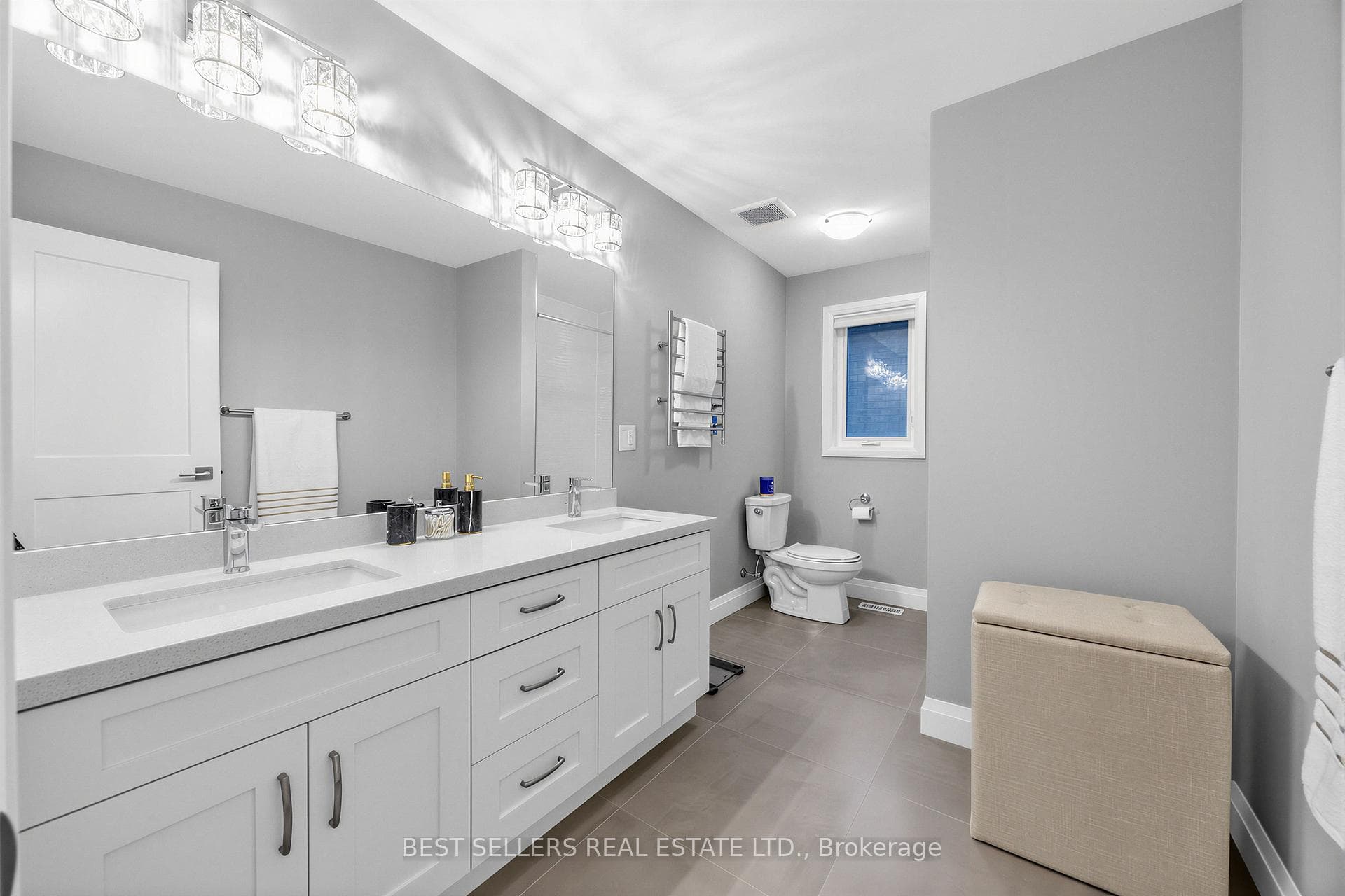 395 Klein Circle - Detached photo 17 of 38 in Hamilton, Ontario