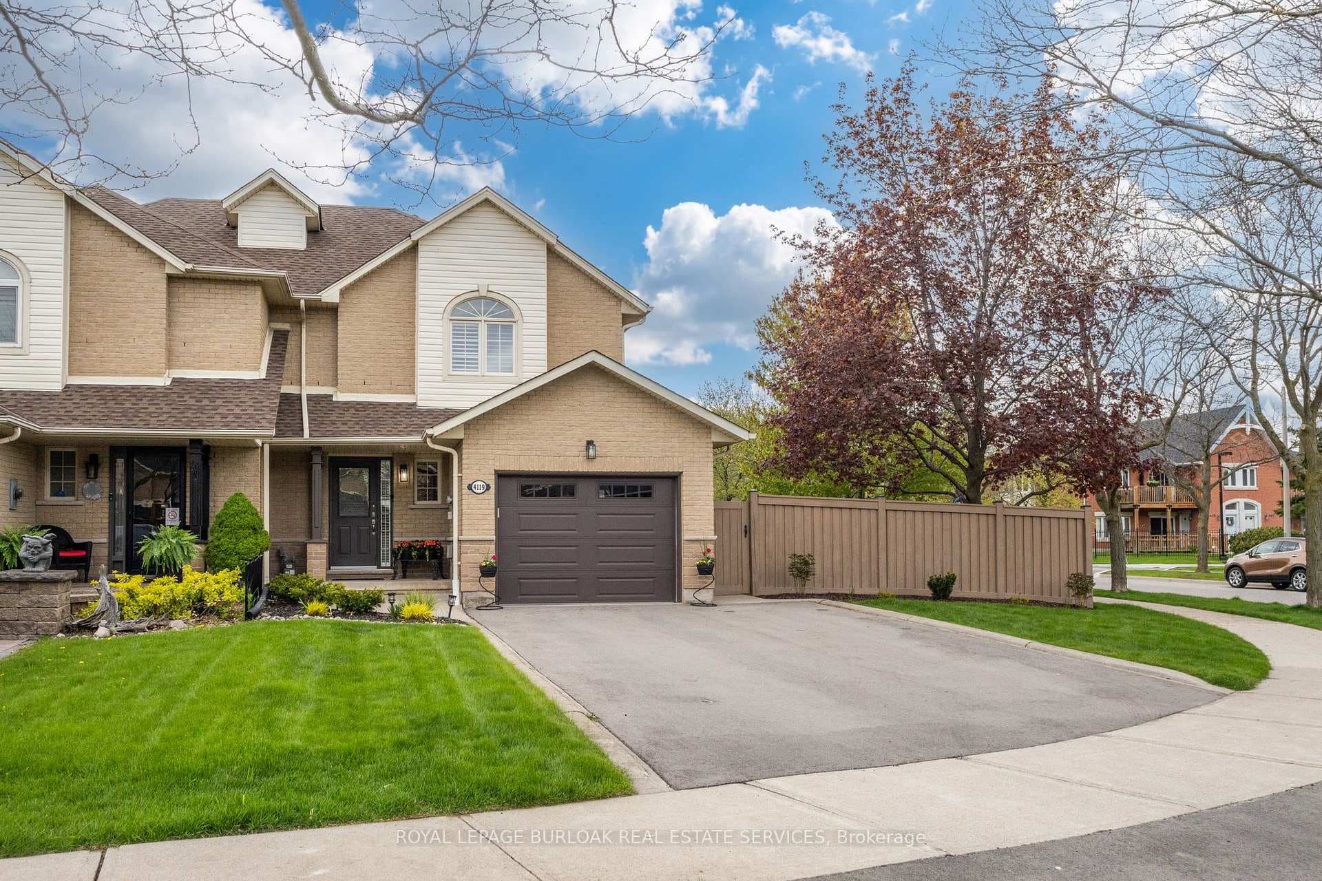 4119 Foxwood Drive - Townhouse photo 1 of 45 in Burlington, Ontario