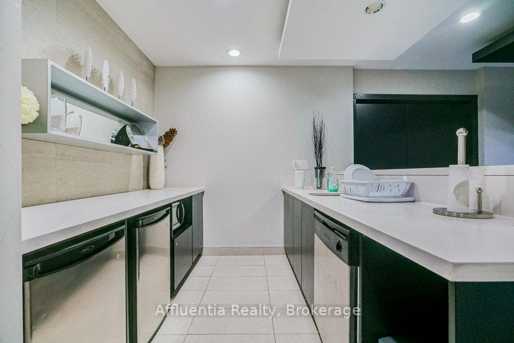 120 Dallimore Circle Unit 408 - Condo photo 25 of 38 in Don Mills / Parkwoods / Victoria Village, Ontario