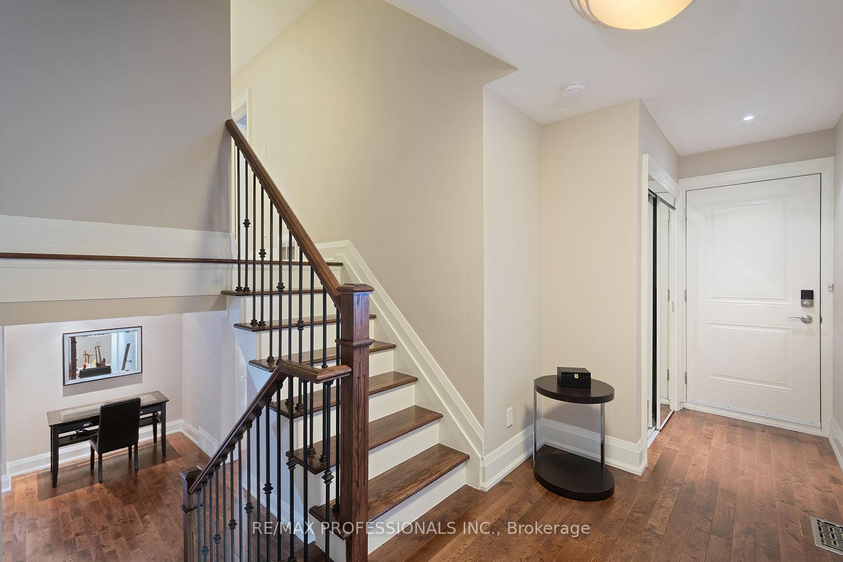 19 Boxwood Road - Detached photo 6 of 40 in Etobicoke (Islington / Rexdale), Ontario